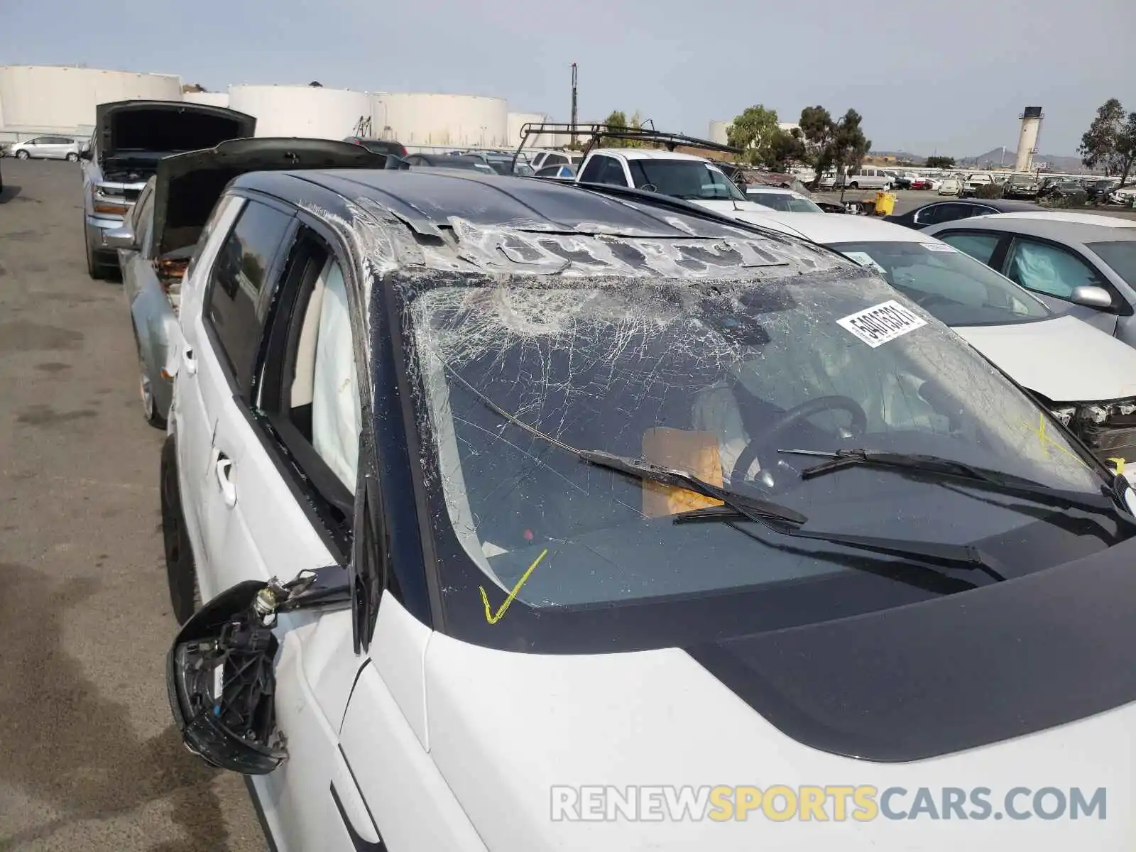 9 Photograph of a damaged car SALCK2FX0LH836204 LAND ROVER DISCOVERY 2020