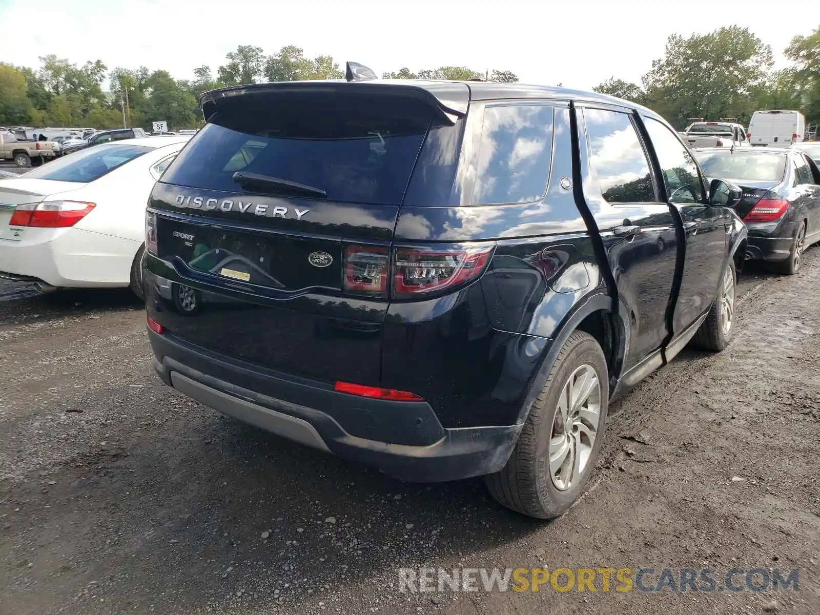 4 Photograph of a damaged car SALCK2FX1LH852816 LAND ROVER DISCOVERY 2020