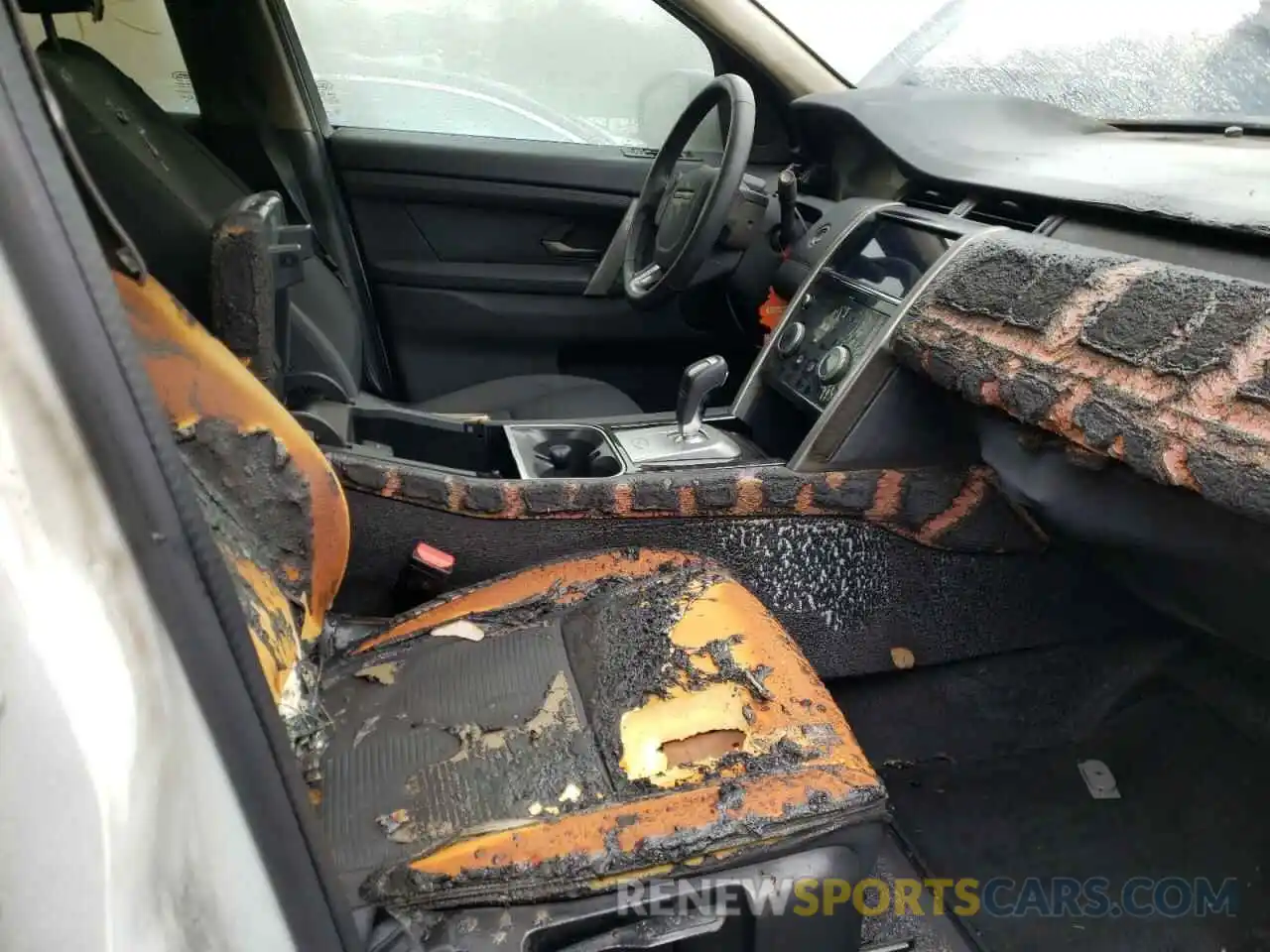 5 Photograph of a damaged car SALCK2FX4LH834665 LAND ROVER DISCOVERY 2020