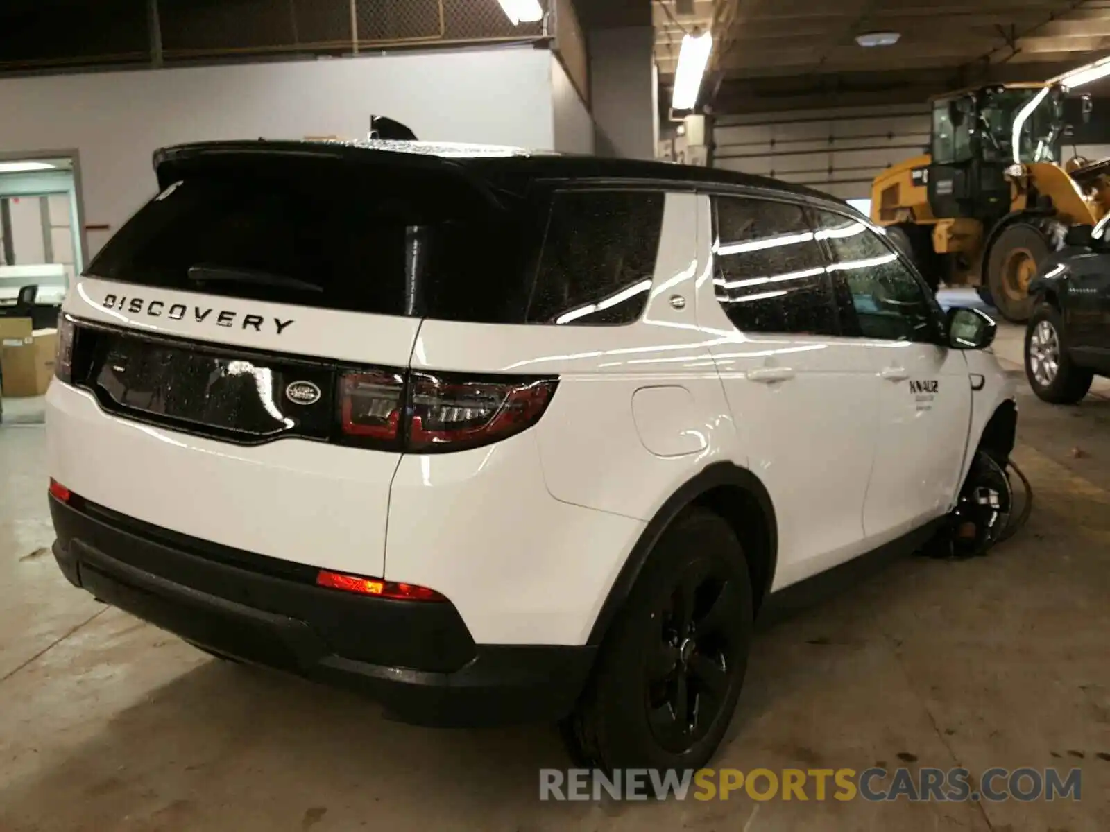 4 Photograph of a damaged car SALCK2FX5LH845657 LAND ROVER DISCOVERY 2020