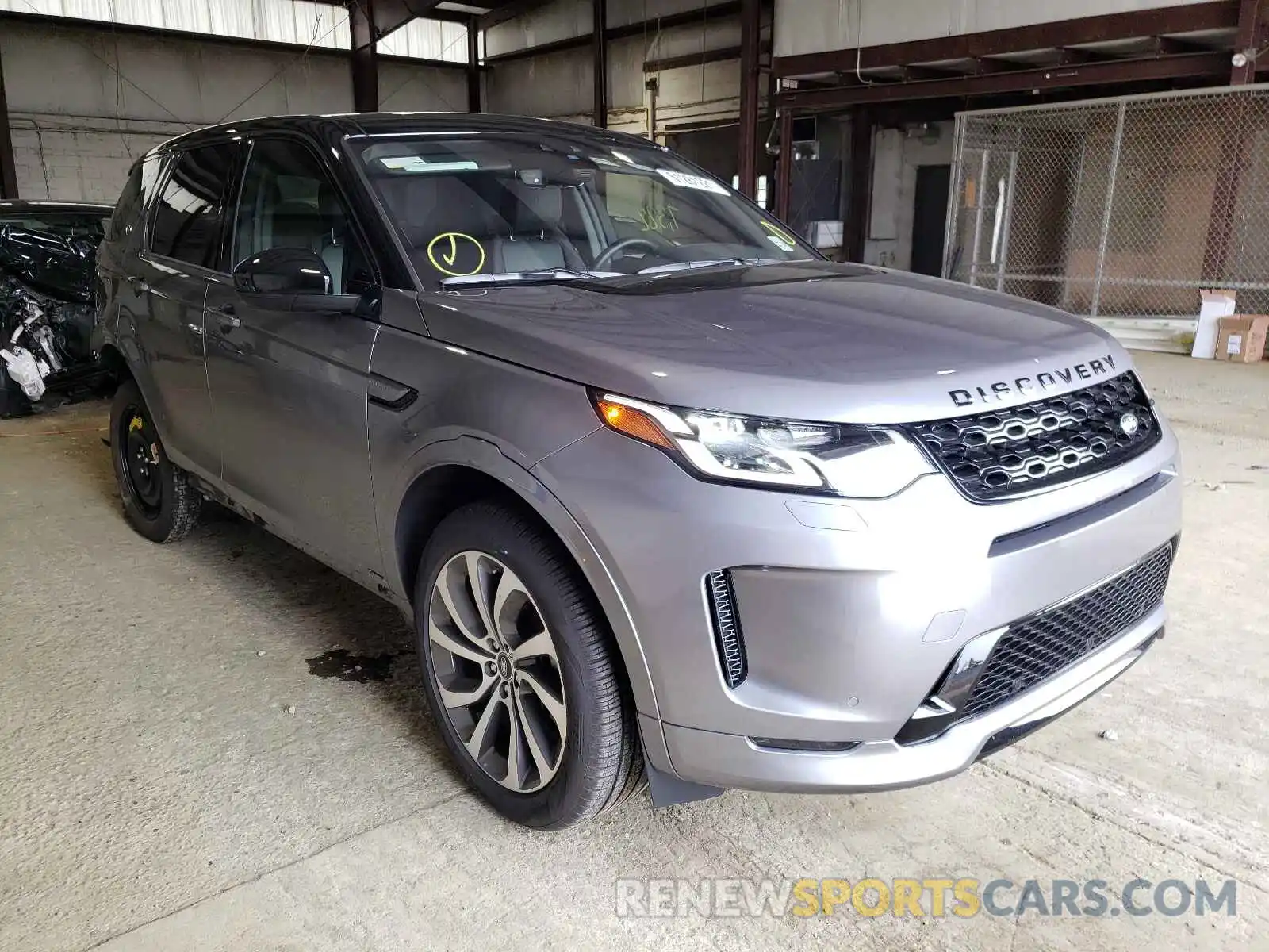 1 Photograph of a damaged car SALCL2FX0LH848284 LAND ROVER DISCOVERY 2020