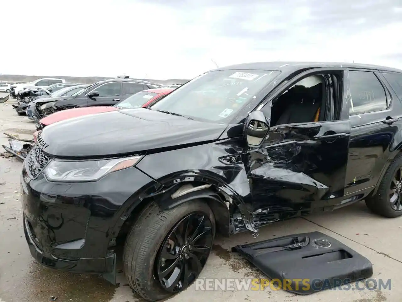 9 Photograph of a damaged car SALCL2FXXLH854142 LAND ROVER DISCOVERY 2020