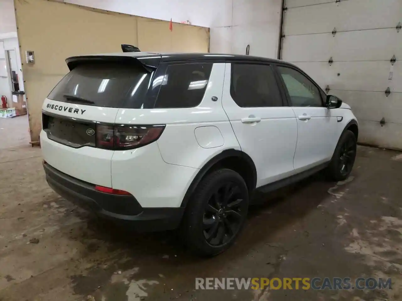 4 Photograph of a damaged car SALCP2FX0LH846460 LAND ROVER DISCOVERY 2020