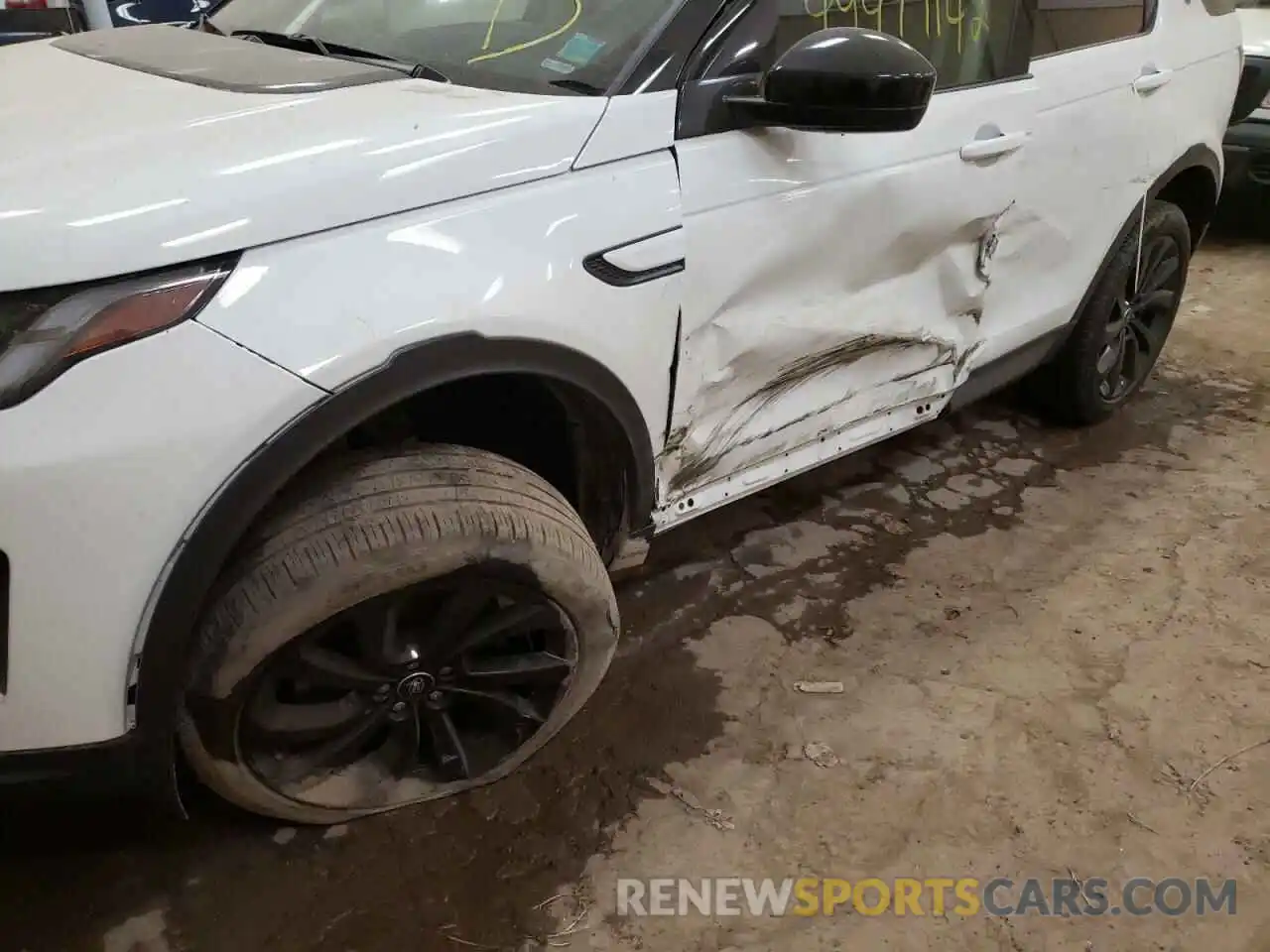 9 Photograph of a damaged car SALCP2FX0LH846460 LAND ROVER DISCOVERY 2020