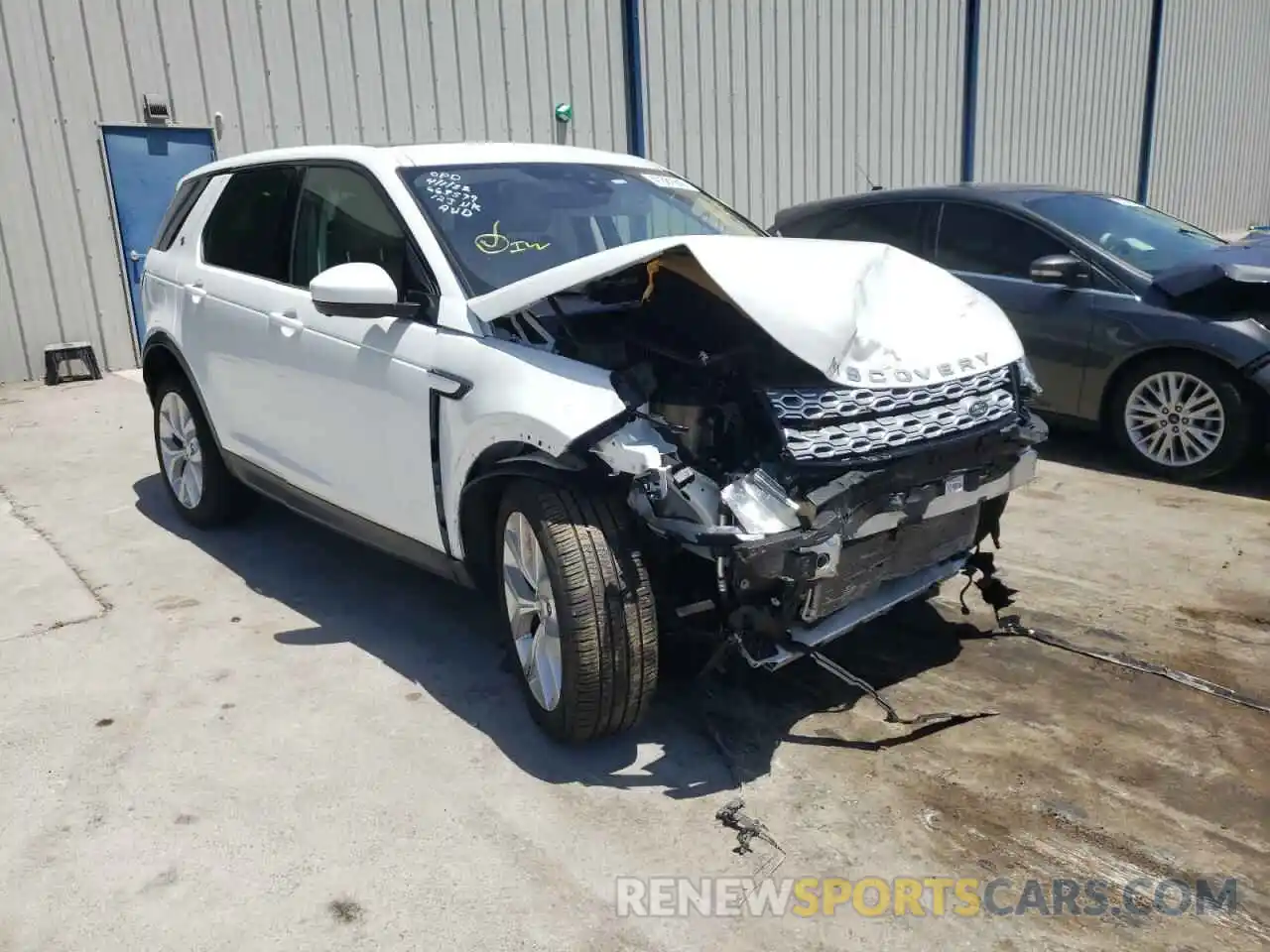 1 Photograph of a damaged car SALCP2FX1LH841865 LAND ROVER DISCOVERY 2020