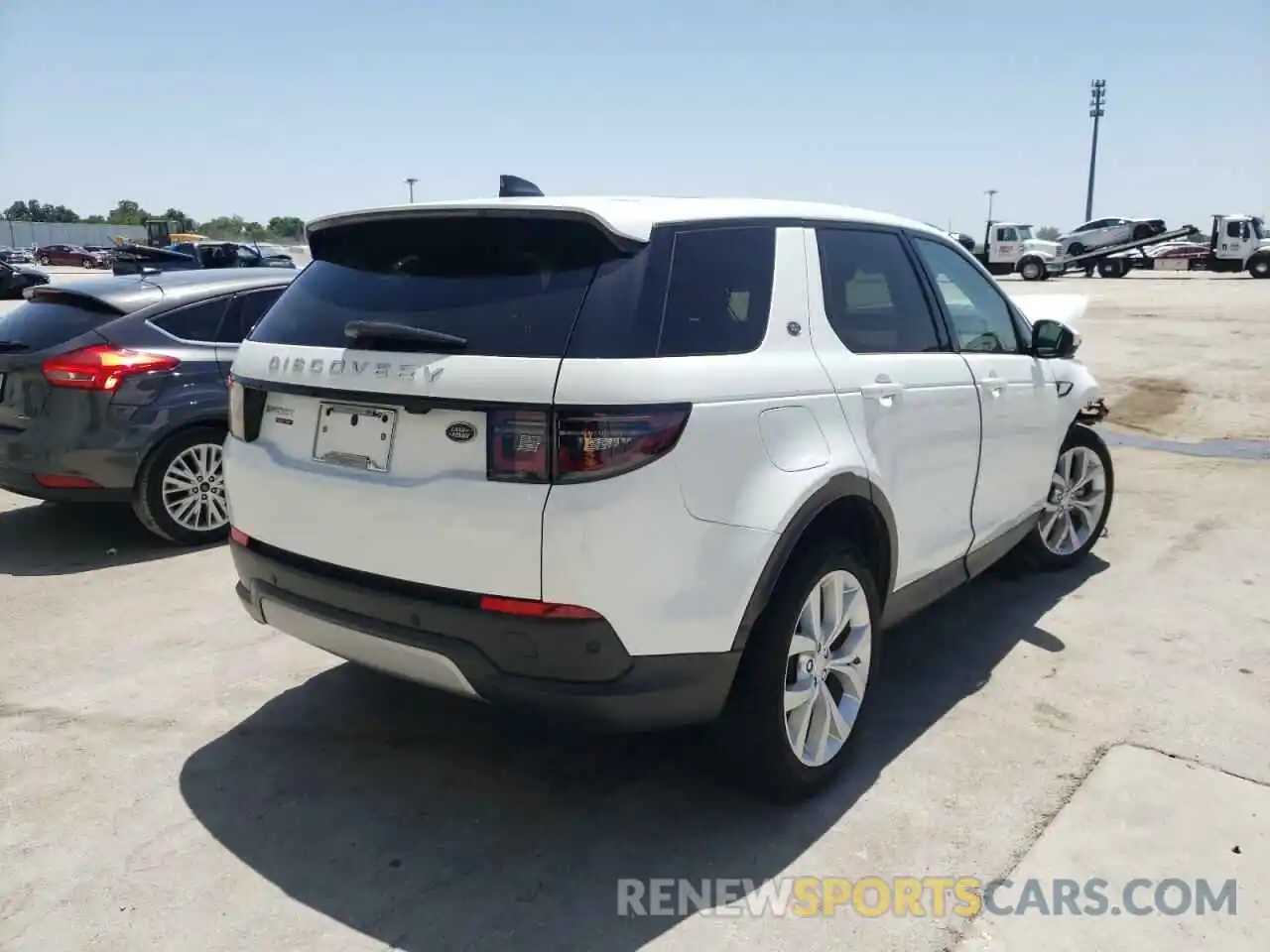 4 Photograph of a damaged car SALCP2FX1LH841865 LAND ROVER DISCOVERY 2020