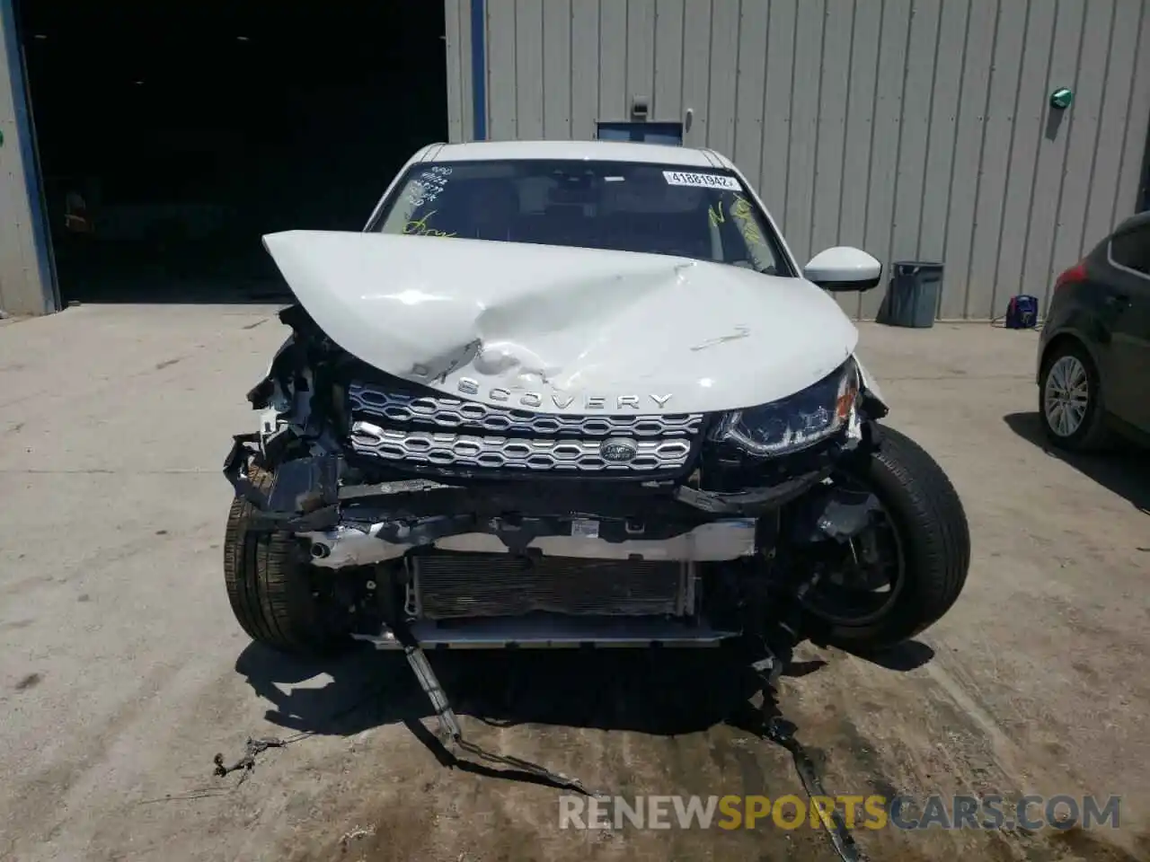 9 Photograph of a damaged car SALCP2FX1LH841865 LAND ROVER DISCOVERY 2020