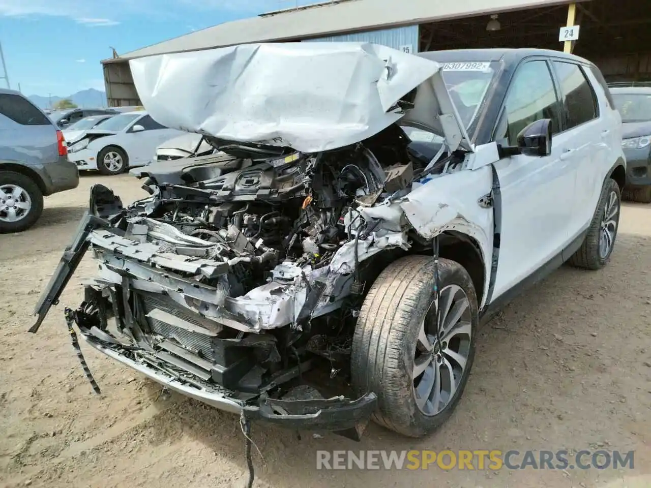 2 Photograph of a damaged car SALCP2FX1LH842028 LAND ROVER DISCOVERY 2020