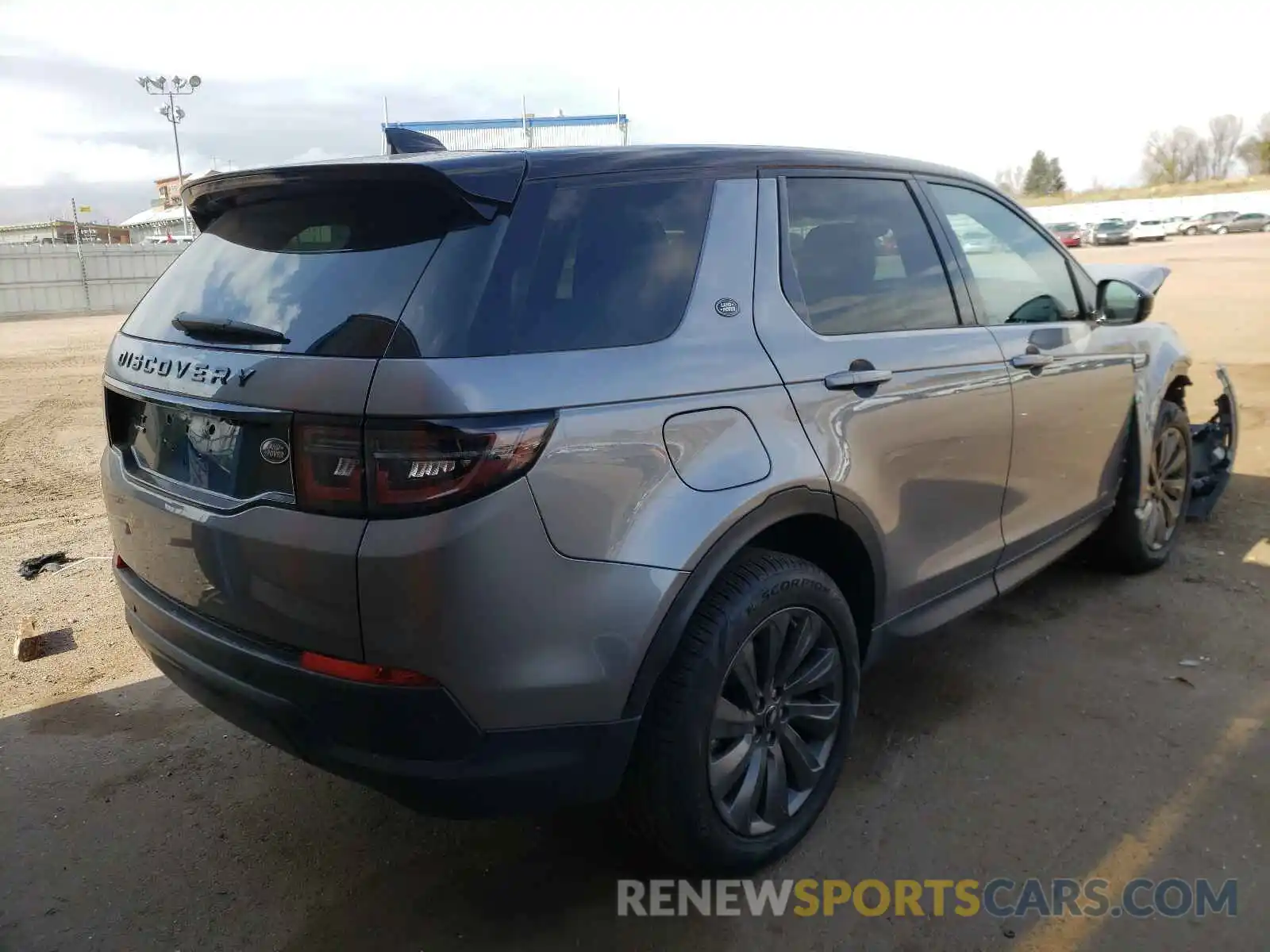 4 Photograph of a damaged car SALCP2FX2LH834603 LAND ROVER DISCOVERY 2020