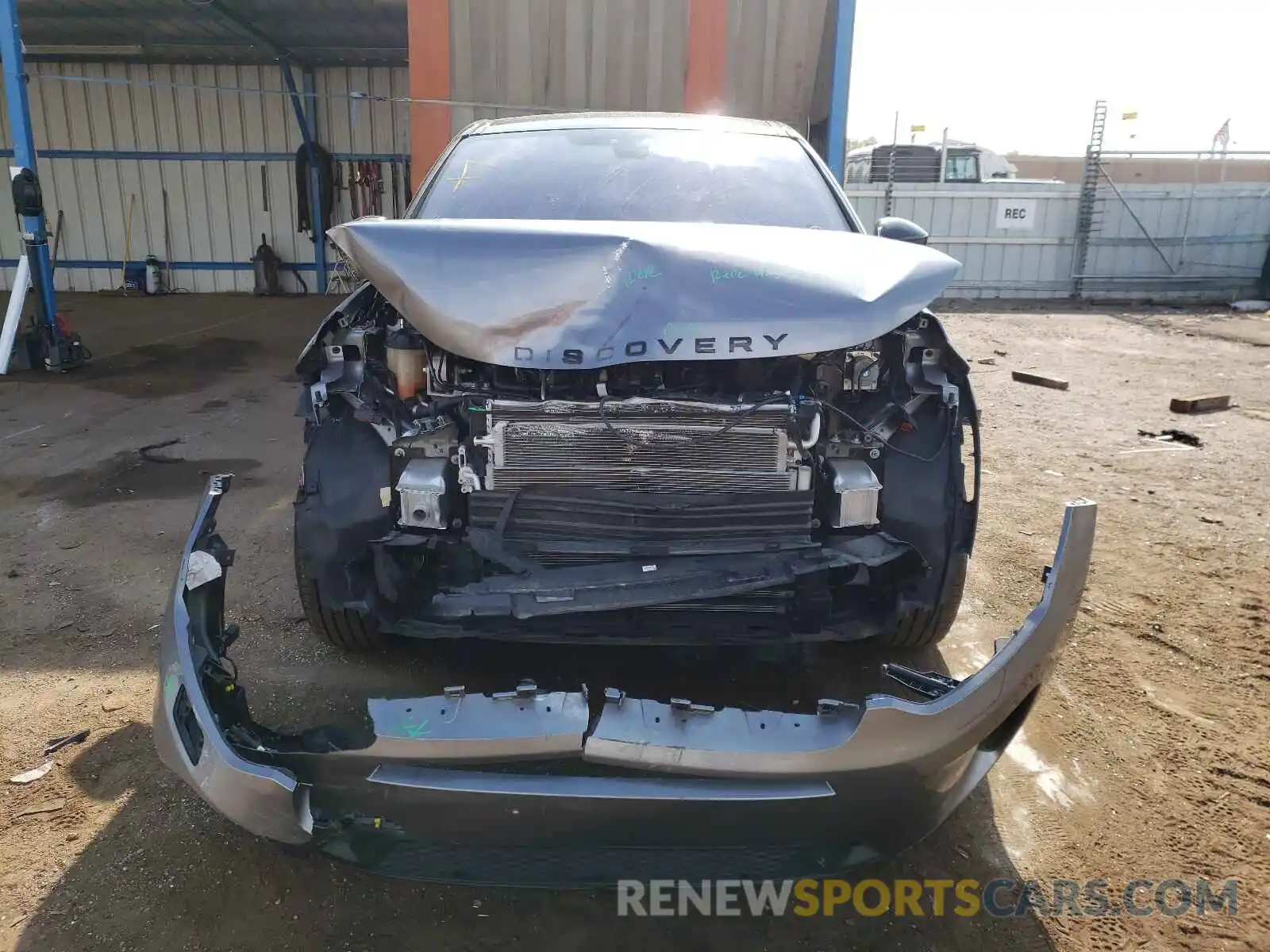 9 Photograph of a damaged car SALCP2FX2LH834603 LAND ROVER DISCOVERY 2020