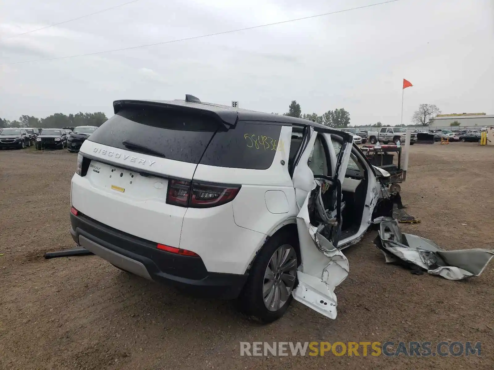 4 Photograph of a damaged car SALCP2FX4LH865545 LAND ROVER DISCOVERY 2020