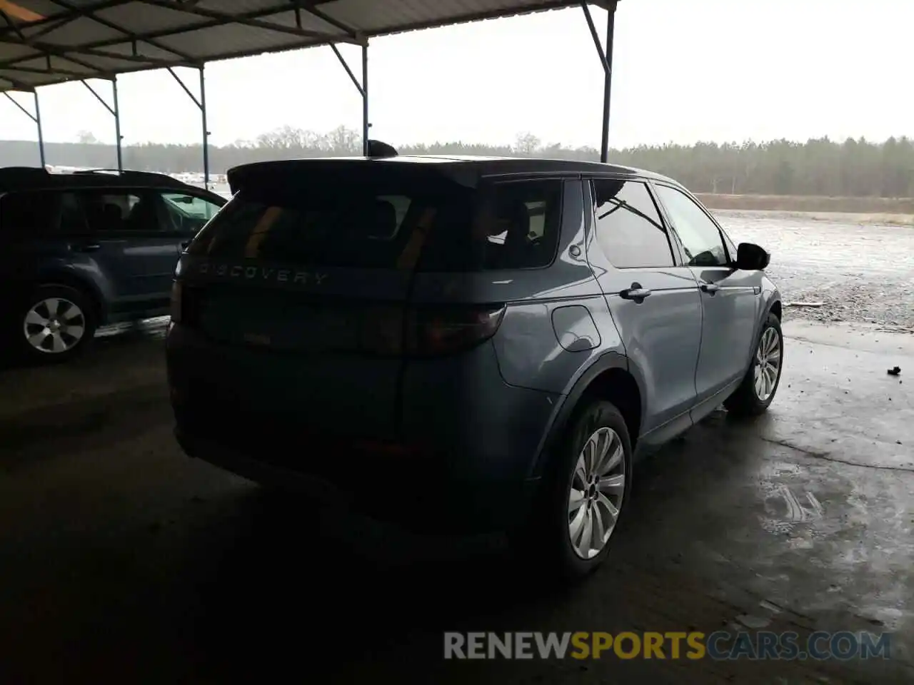 4 Photograph of a damaged car SALCP2FX9LH862477 LAND ROVER DISCOVERY 2020