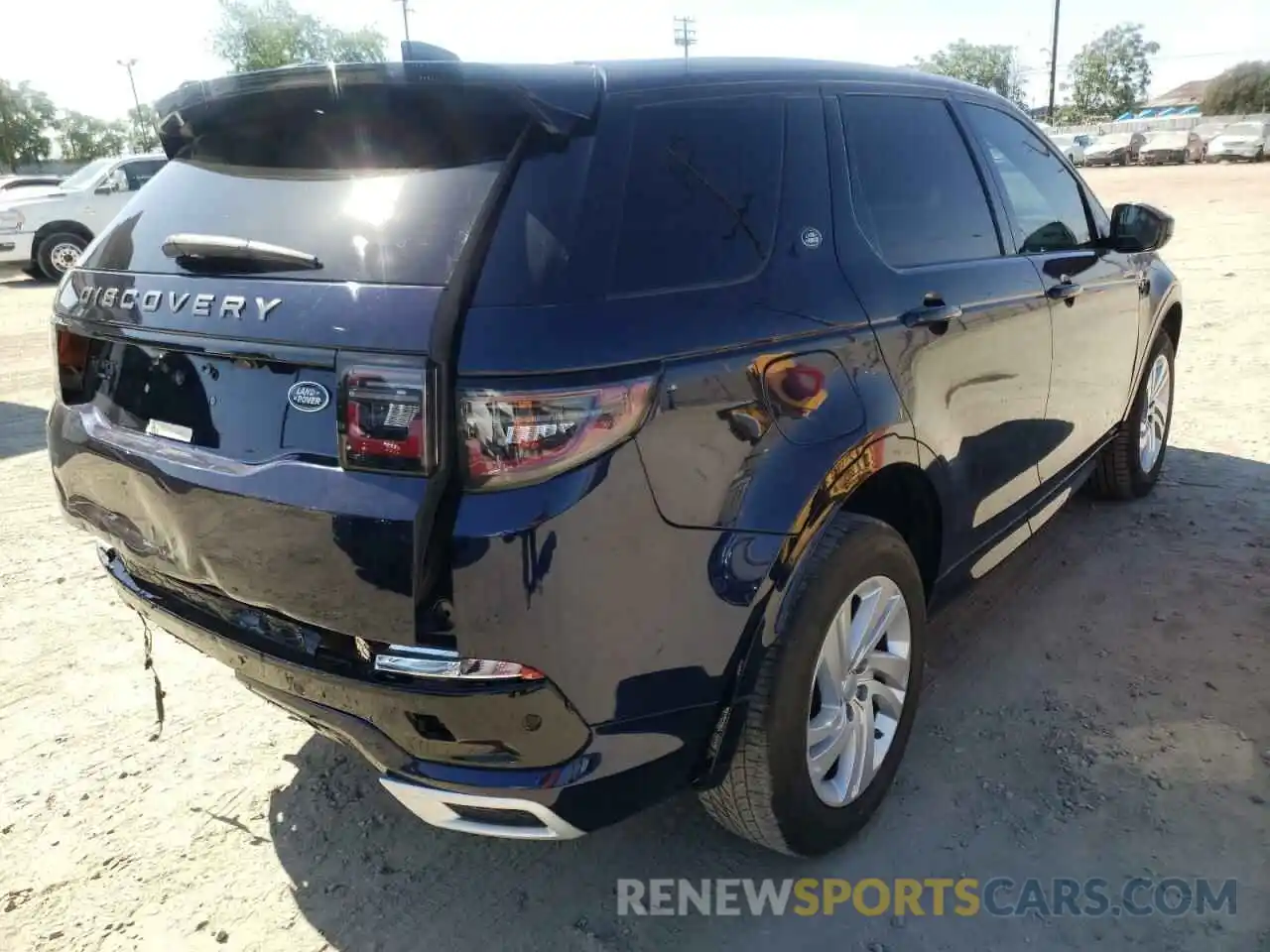 4 Photograph of a damaged car SALCT2FX0LH844378 LAND ROVER DISCOVERY 2020