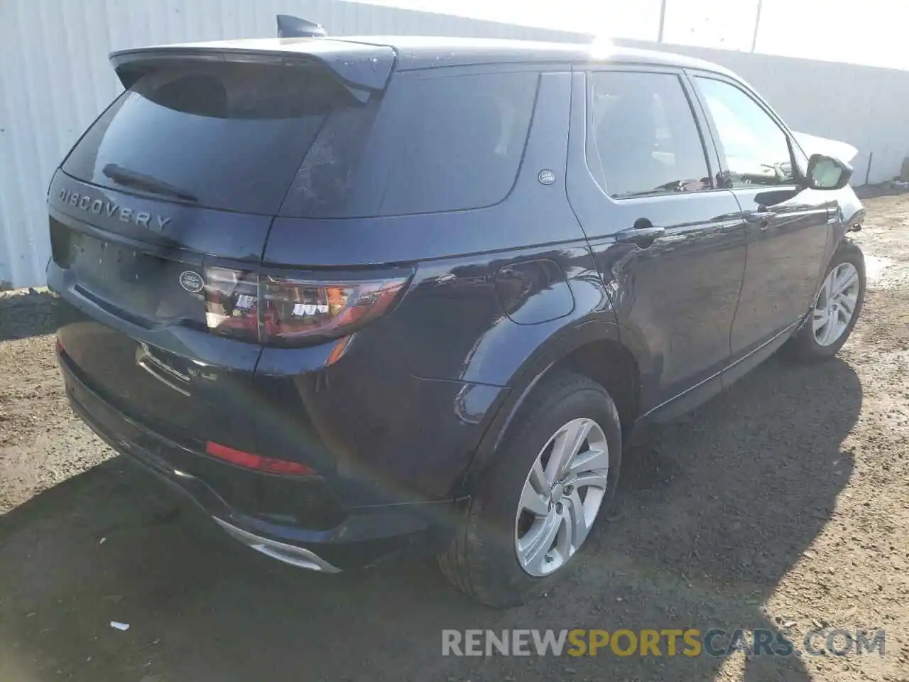 4 Photograph of a damaged car SALCT2FX4LH834145 LAND ROVER DISCOVERY 2020