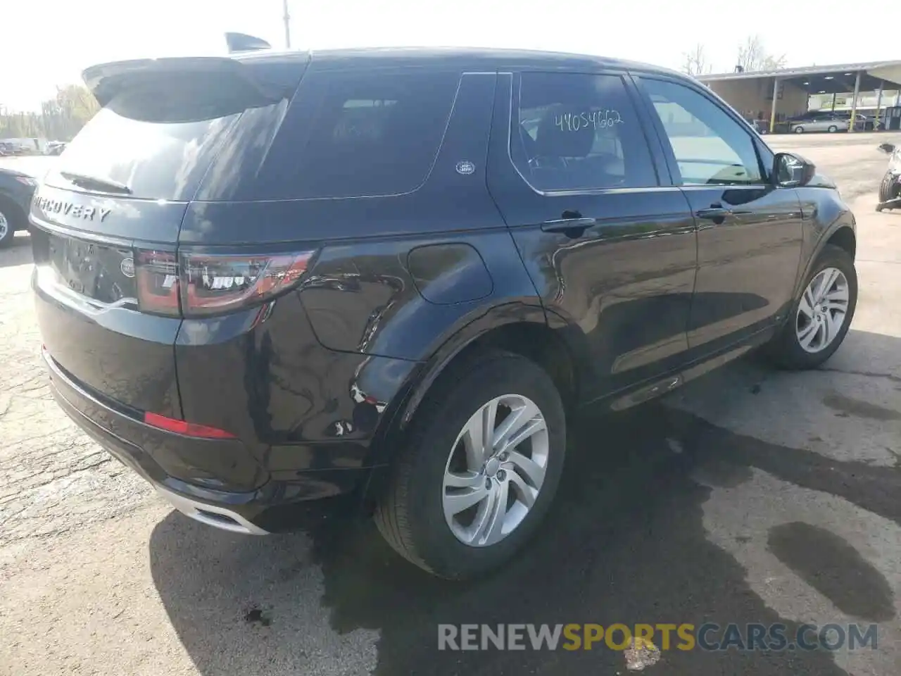 4 Photograph of a damaged car SALCT2FX7LH835077 LAND ROVER DISCOVERY 2020