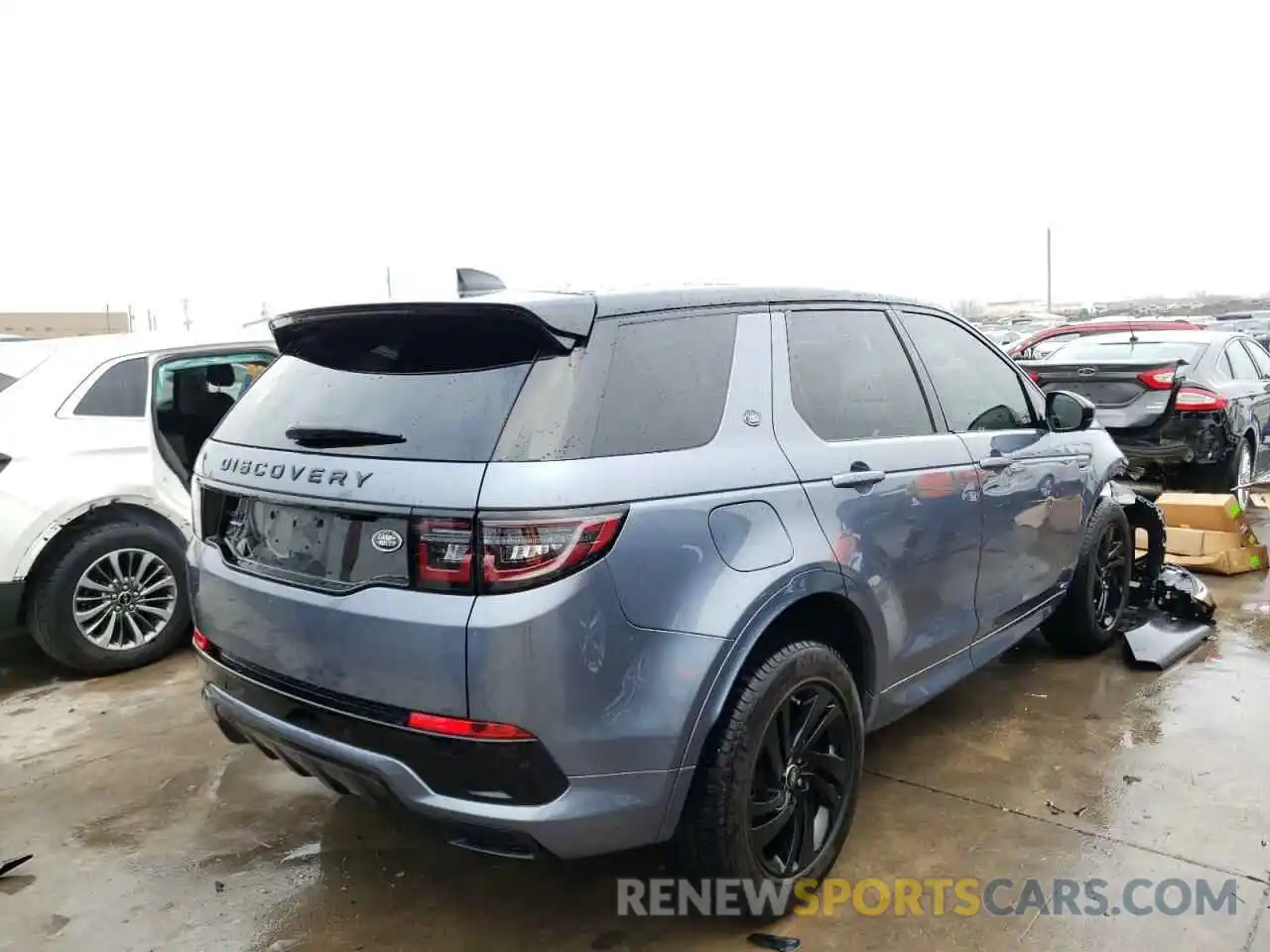 4 Photograph of a damaged car SALCT2FX9LH840636 LAND ROVER DISCOVERY 2020