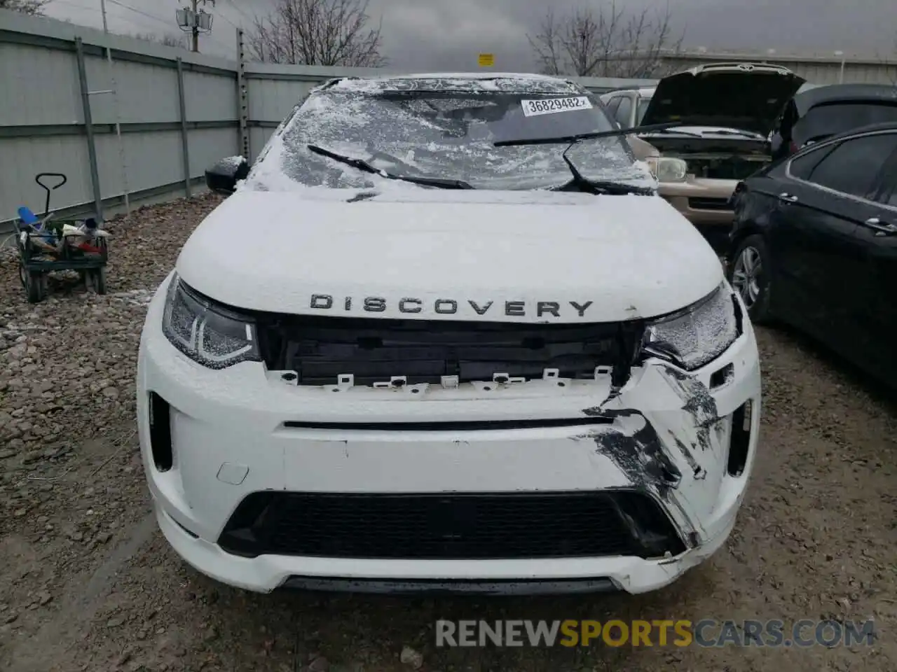 9 Photograph of a damaged car SALCT2FXXLH862676 LAND ROVER DISCOVERY 2020