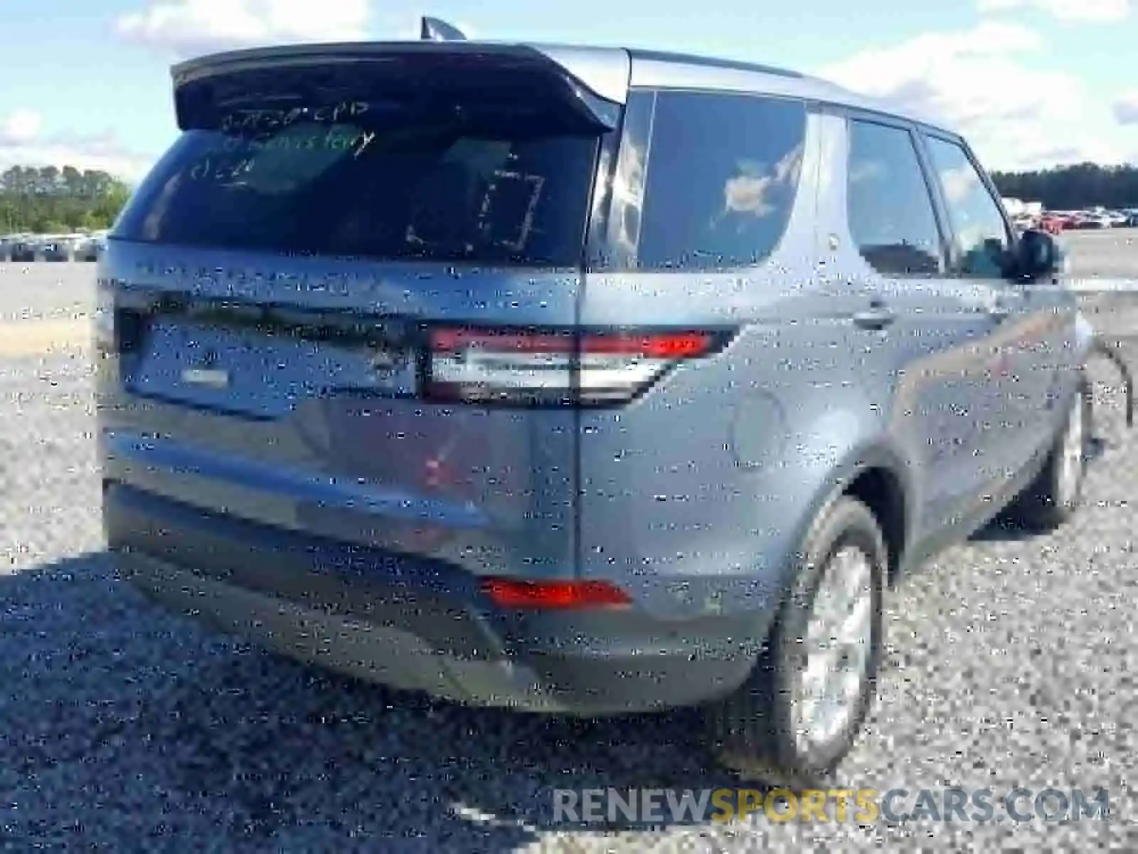 4 Photograph of a damaged car SALRG2RV0L2422624 LAND ROVER DISCOVERY 2020