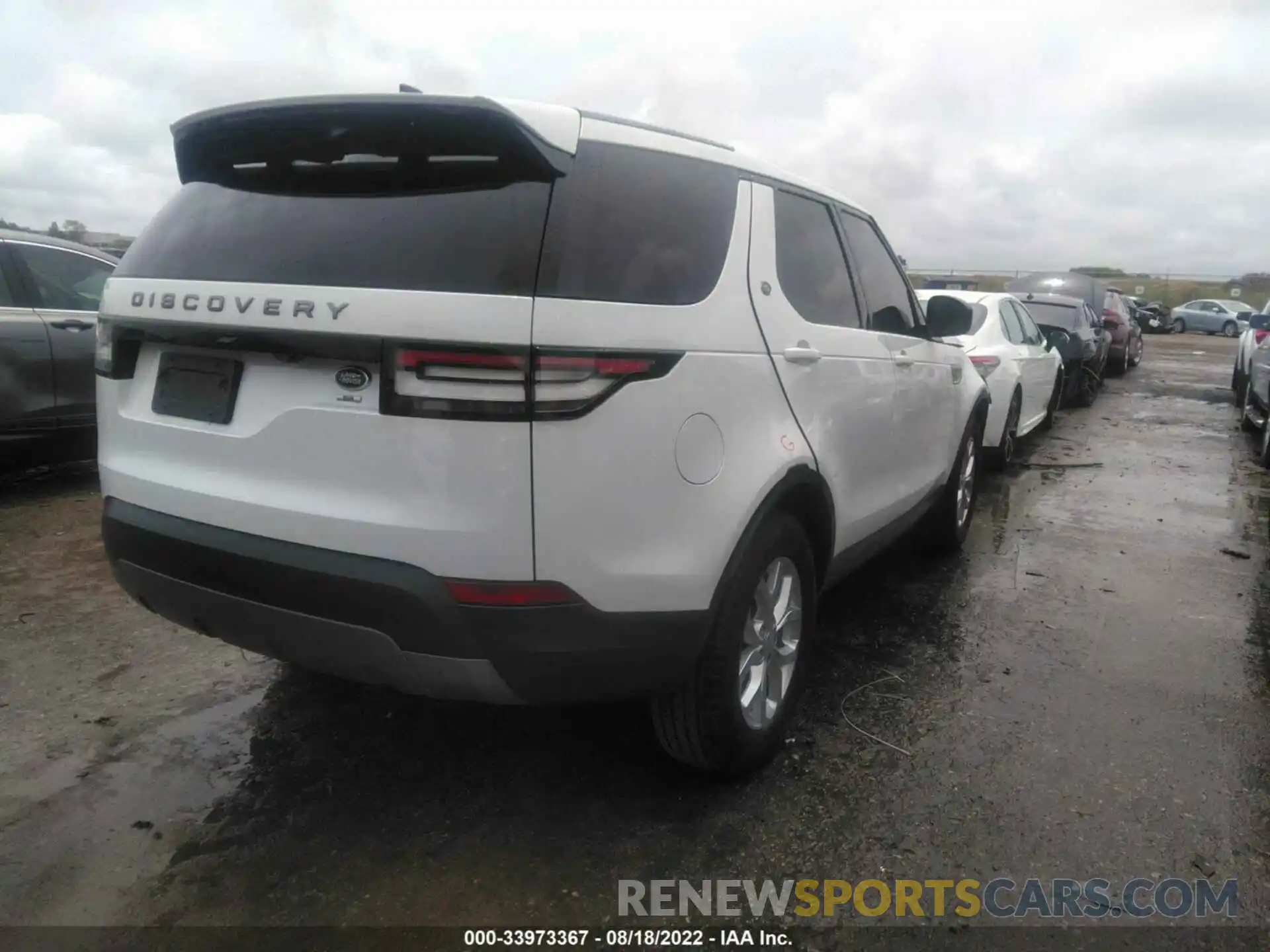 4 Photograph of a damaged car SALRG2RV0L2423059 LAND ROVER DISCOVERY 2020