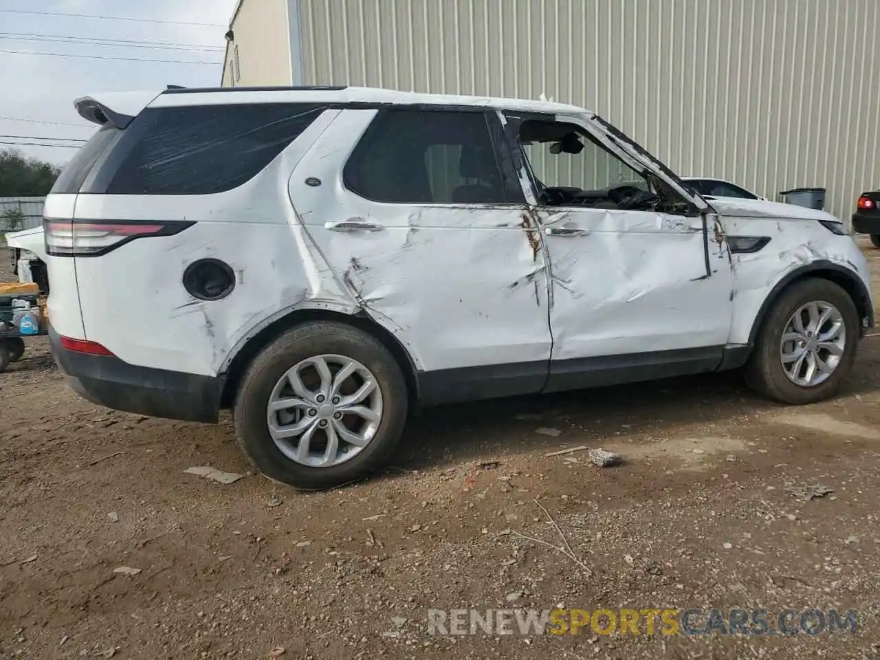 3 Photograph of a damaged car SALRG2RV0L2428116 LAND ROVER DISCOVERY 2020