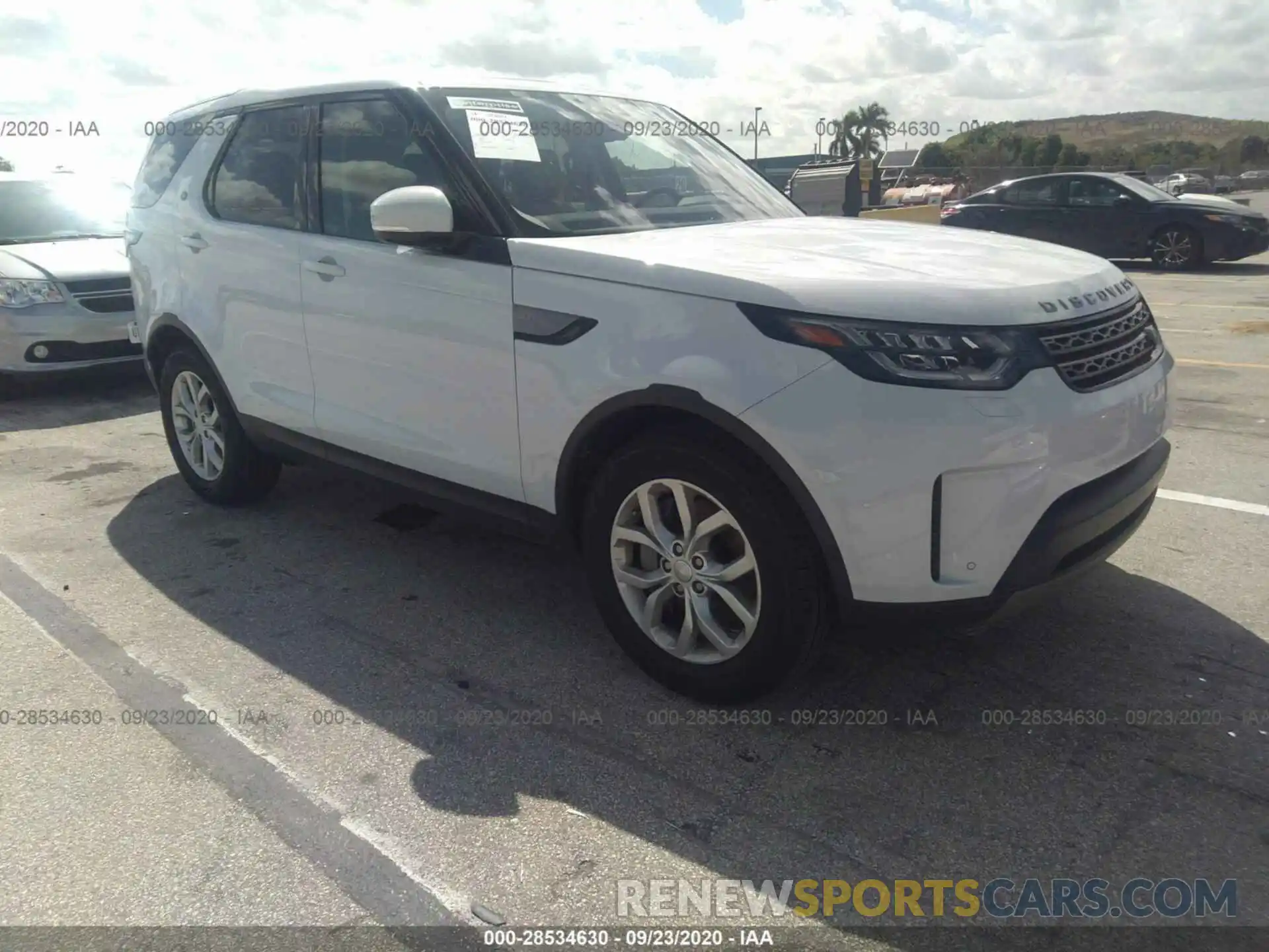 1 Photograph of a damaged car SALRG2RV0L2428407 LAND ROVER DISCOVERY 2020