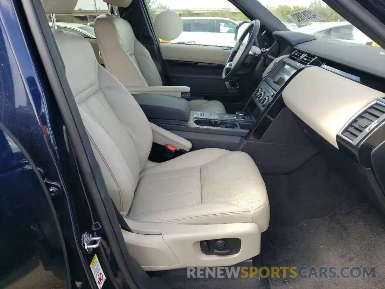 5 Photograph of a damaged car SALRG2RV0L2436121 LAND ROVER DISCOVERY 2020