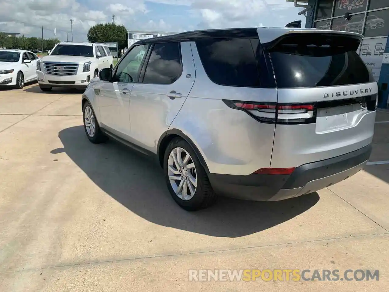 3 Photograph of a damaged car SALRG2RV2L2419305 LAND ROVER DISCOVERY 2020