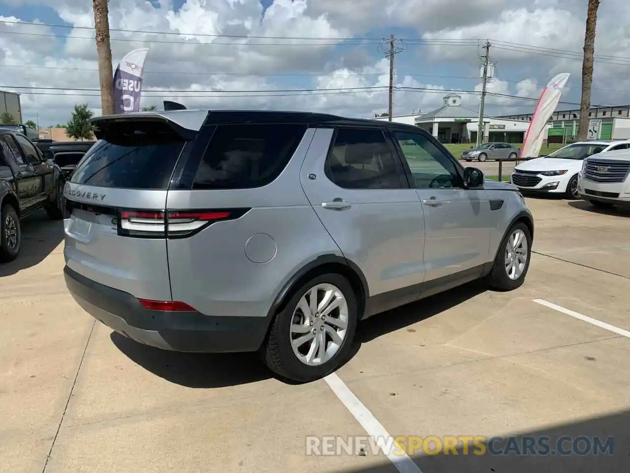 4 Photograph of a damaged car SALRG2RV2L2419305 LAND ROVER DISCOVERY 2020