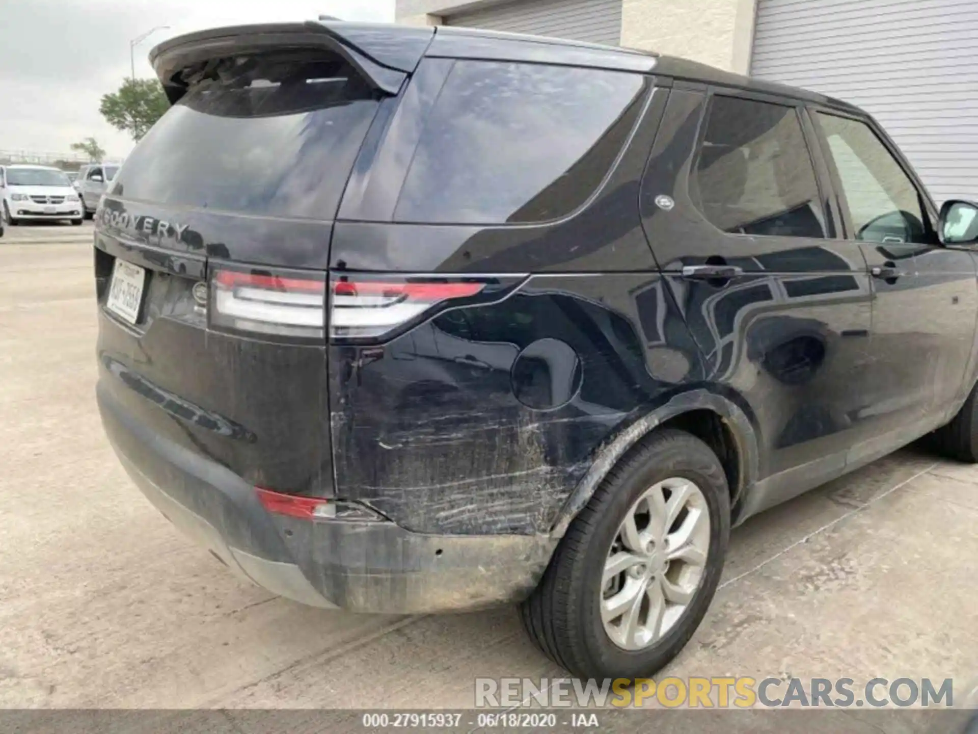 4 Photograph of a damaged car SALRG2RV2L2424861 LAND ROVER DISCOVERY 2020