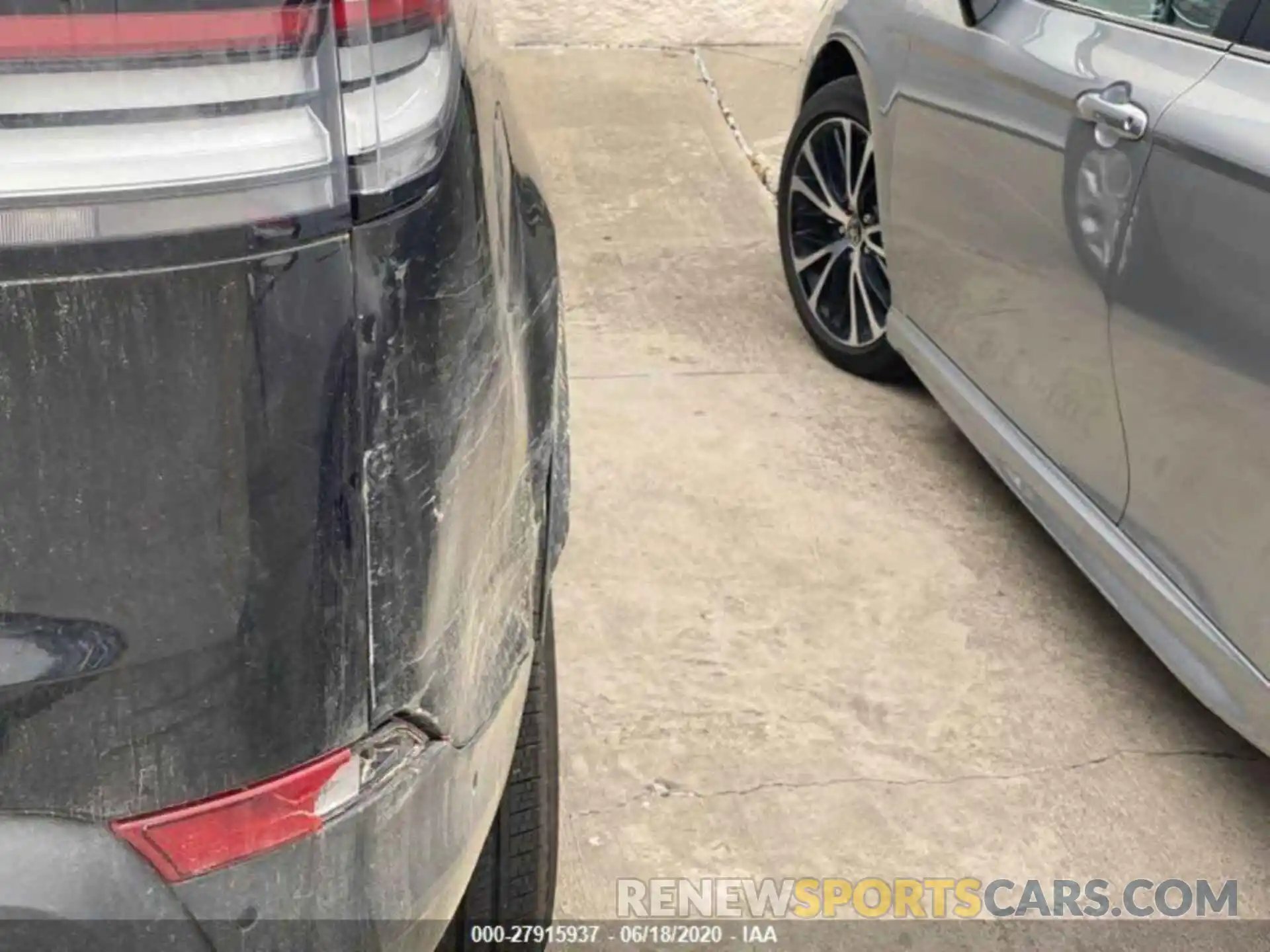 7 Photograph of a damaged car SALRG2RV2L2424861 LAND ROVER DISCOVERY 2020