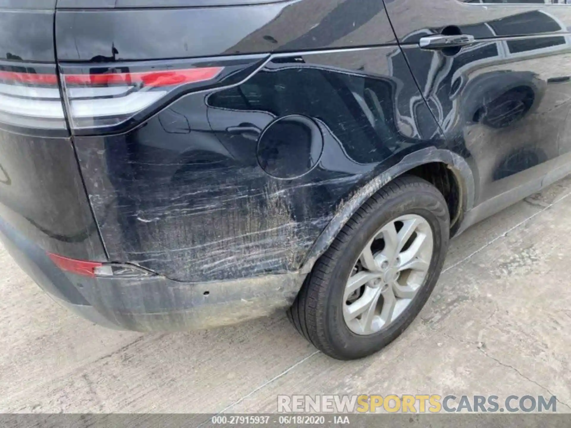 8 Photograph of a damaged car SALRG2RV2L2424861 LAND ROVER DISCOVERY 2020