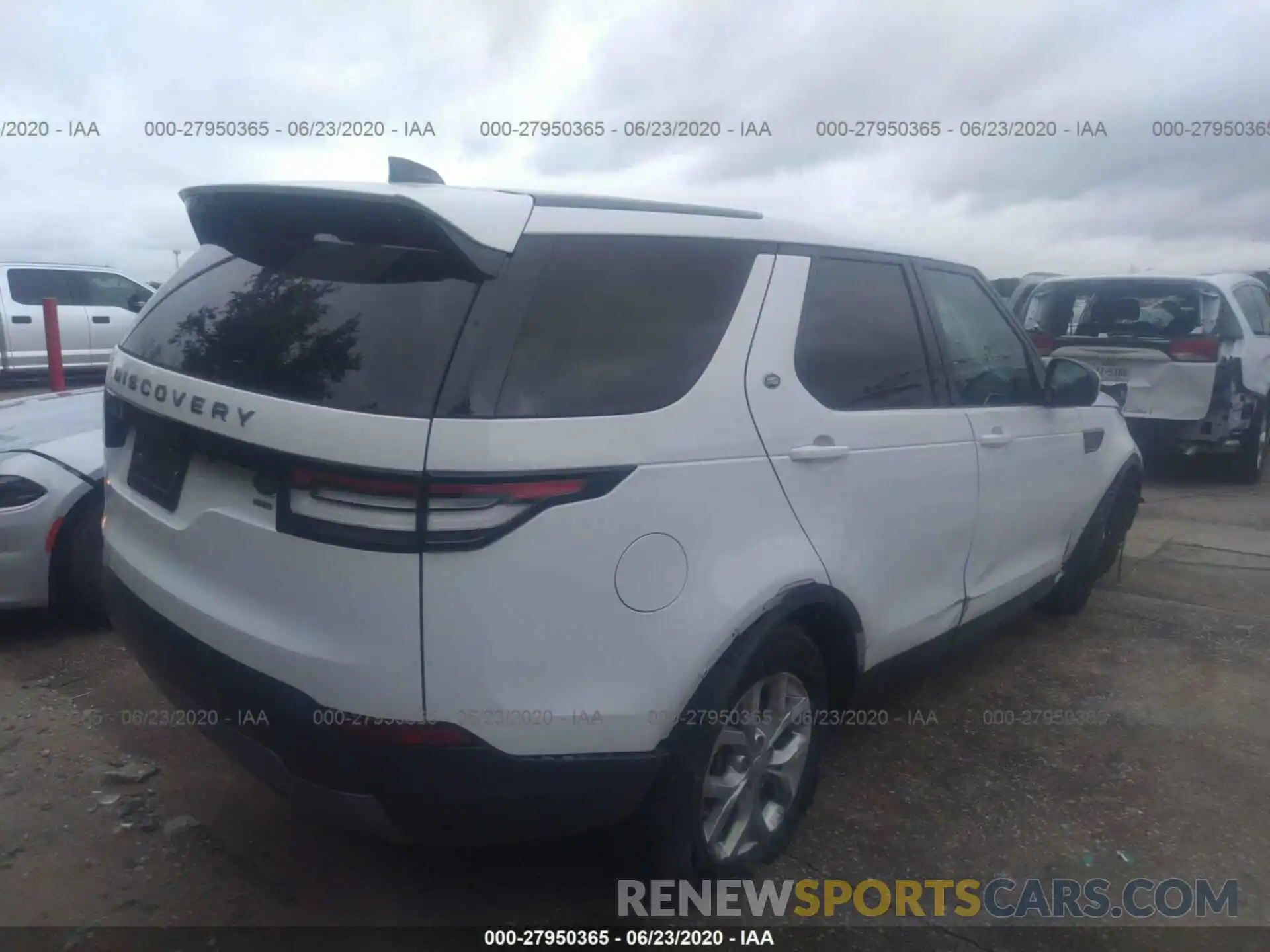 4 Photograph of a damaged car SALRG2RV2L2425475 LAND ROVER DISCOVERY 2020