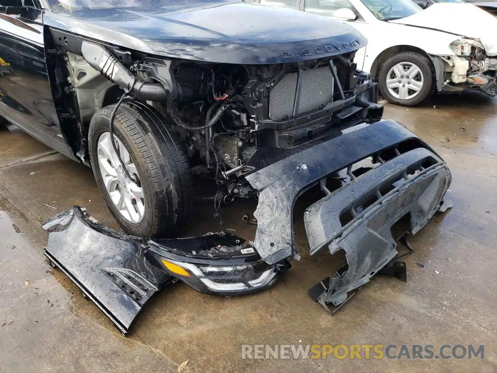 9 Photograph of a damaged car SALRG2RV2L2427808 LAND ROVER DISCOVERY 2020