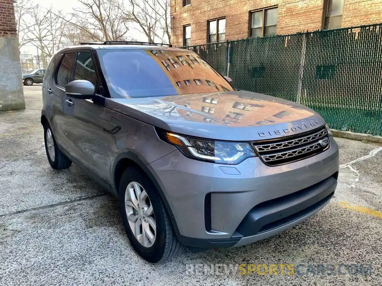 1 Photograph of a damaged car SALRG2RV3L2424108 LAND ROVER DISCOVERY 2020