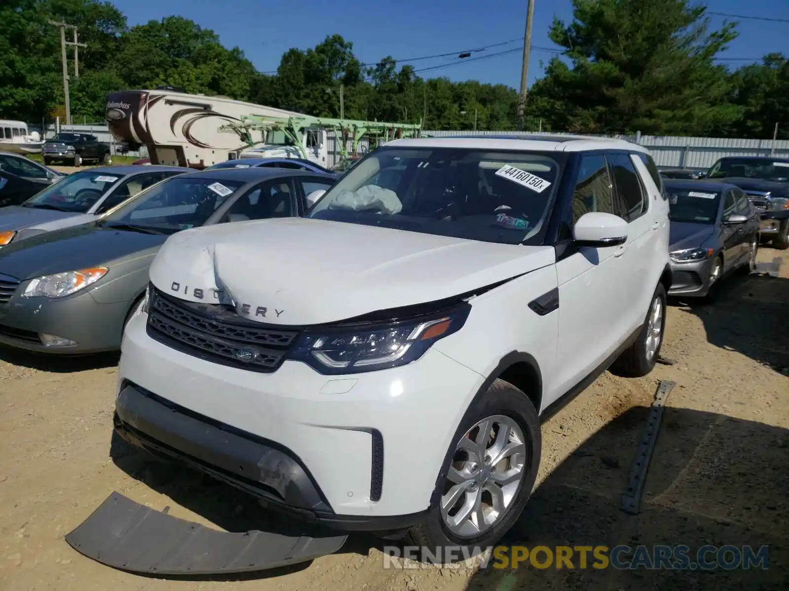 2 Photograph of a damaged car SALRG2RV3L2430345 LAND ROVER DISCOVERY 2020