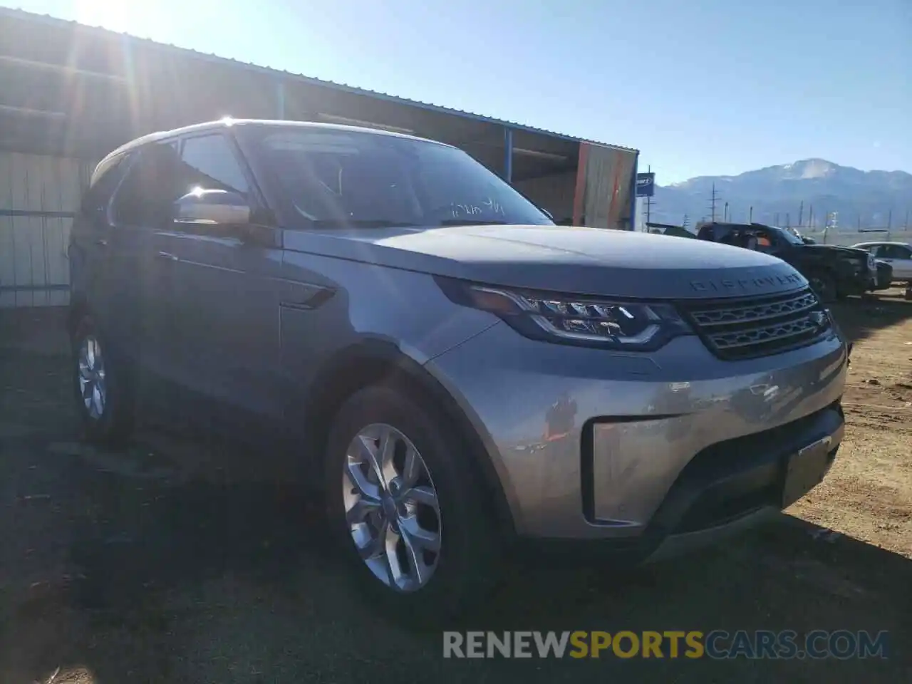 1 Photograph of a damaged car SALRG2RV3L2432015 LAND ROVER DISCOVERY 2020