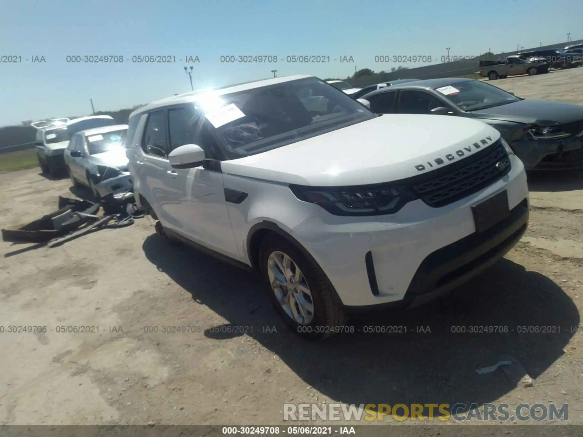 1 Photograph of a damaged car SALRG2RV4L2417250 LAND ROVER DISCOVERY 2020