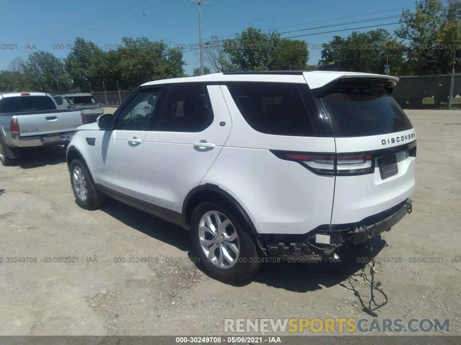 3 Photograph of a damaged car SALRG2RV4L2417250 LAND ROVER DISCOVERY 2020