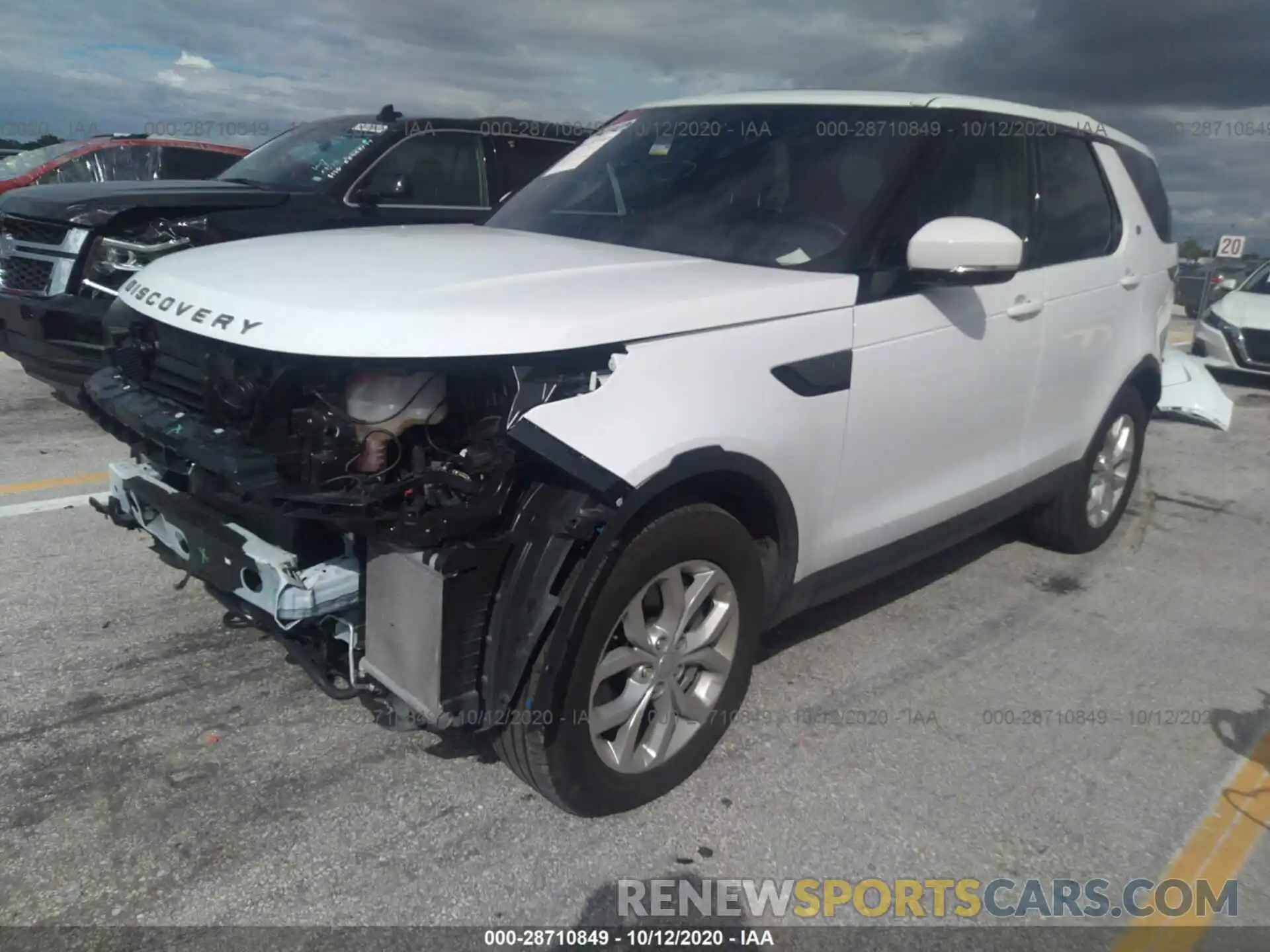 2 Фотография поврежденного автомобиля SALRG2RV4L2422688 LAND ROVER DISCOVERY 2020