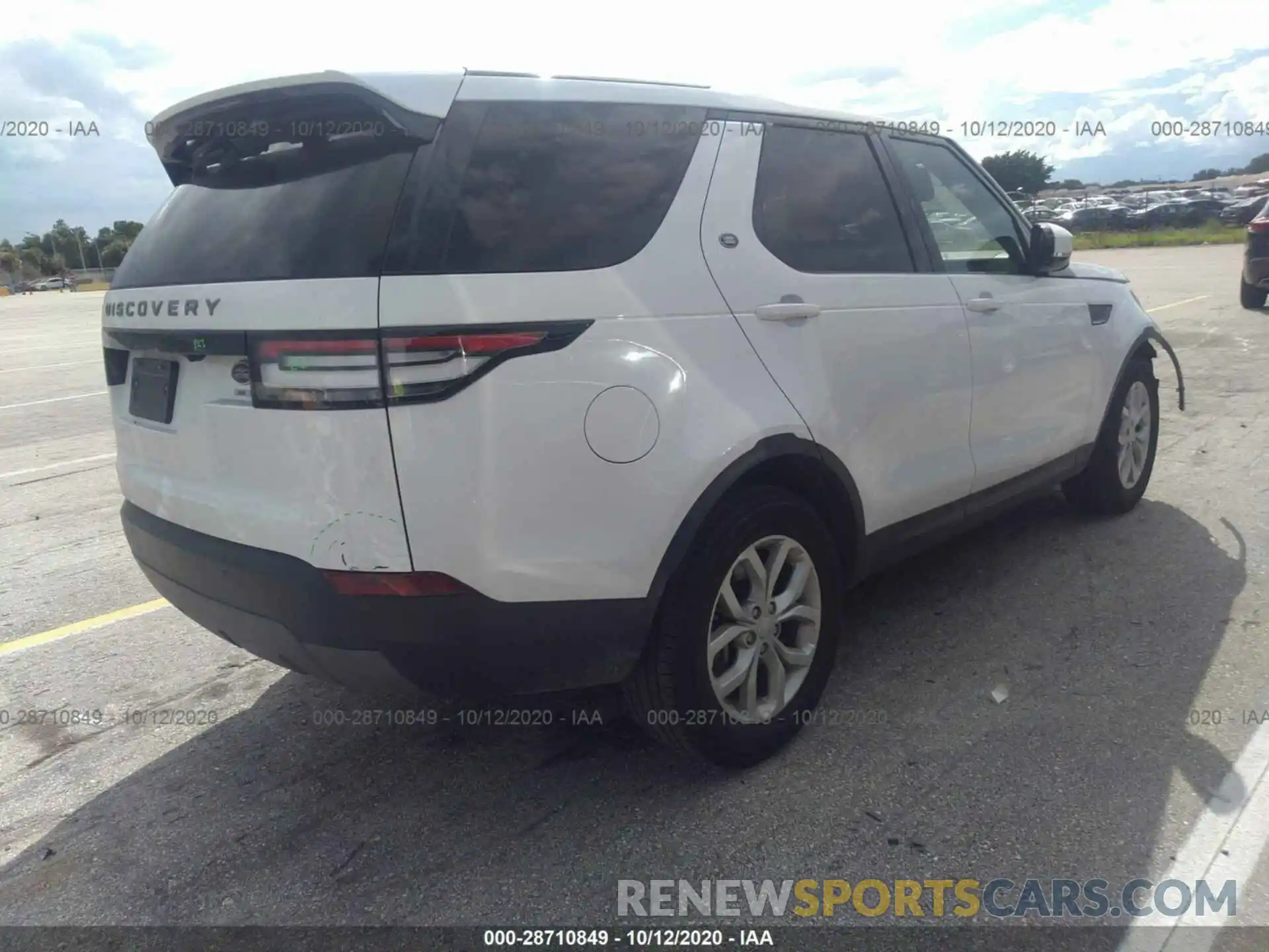 4 Photograph of a damaged car SALRG2RV4L2422688 LAND ROVER DISCOVERY 2020