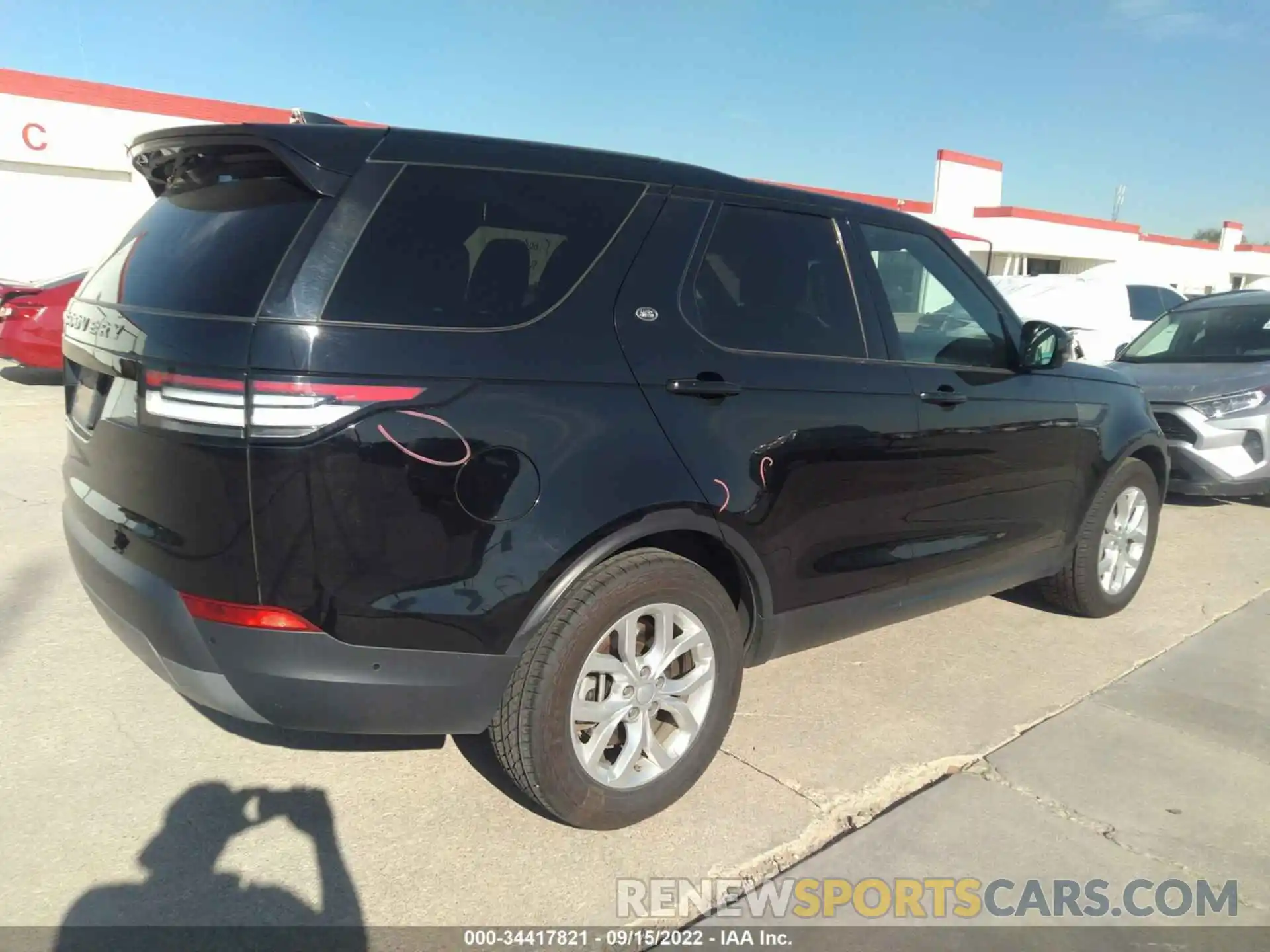 4 Photograph of a damaged car SALRG2RV4L2423193 LAND ROVER DISCOVERY 2020