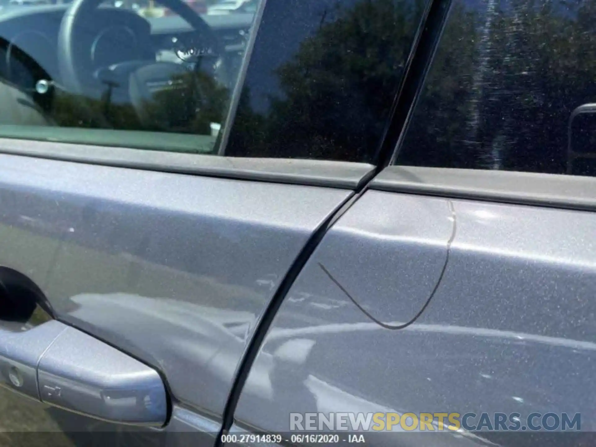 5 Photograph of a damaged car SALRG2RV5L2425129 LAND ROVER DISCOVERY 2020