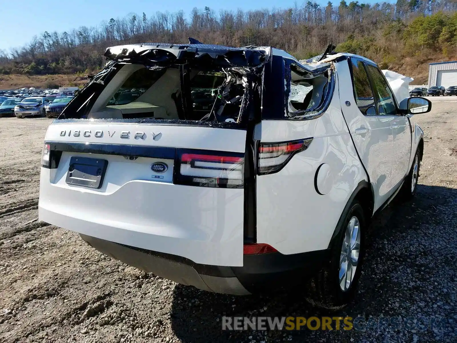 4 Photograph of a damaged car SALRG2RV5L2425244 LAND ROVER DISCOVERY 2020