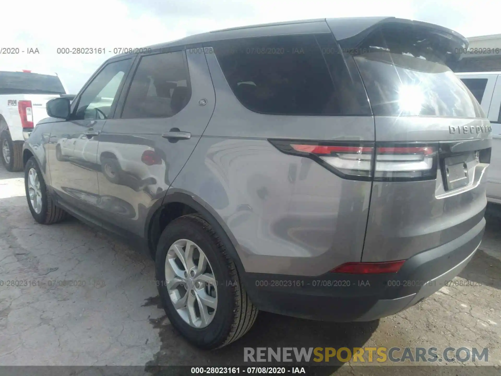 3 Photograph of a damaged car SALRG2RV5L2428905 LAND ROVER DISCOVERY 2020