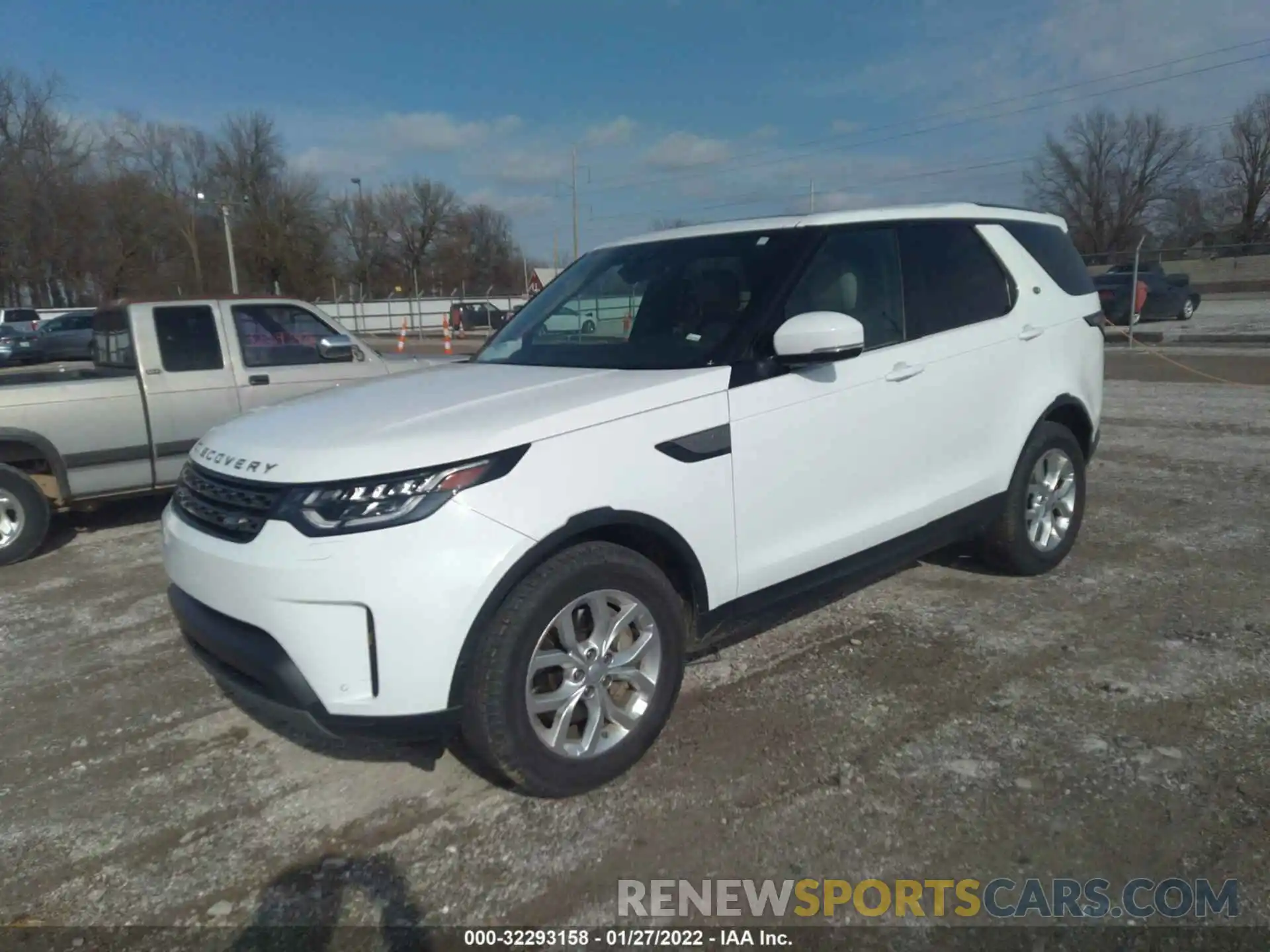 2 Photograph of a damaged car SALRG2RV6L2428282 LAND ROVER DISCOVERY 2020