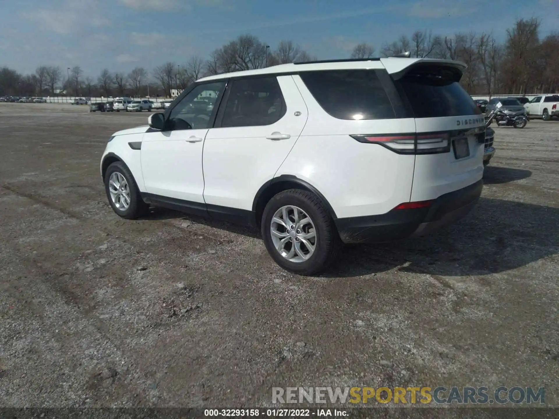 3 Photograph of a damaged car SALRG2RV6L2428282 LAND ROVER DISCOVERY 2020