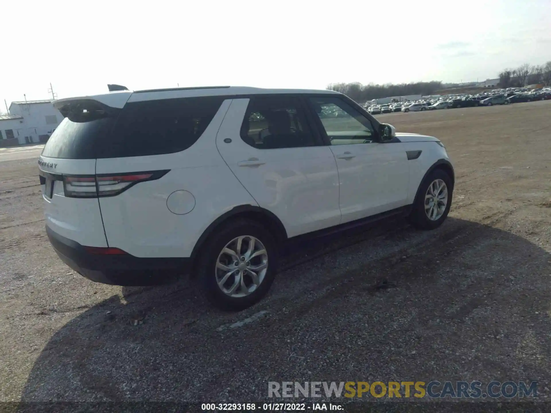 4 Photograph of a damaged car SALRG2RV6L2428282 LAND ROVER DISCOVERY 2020