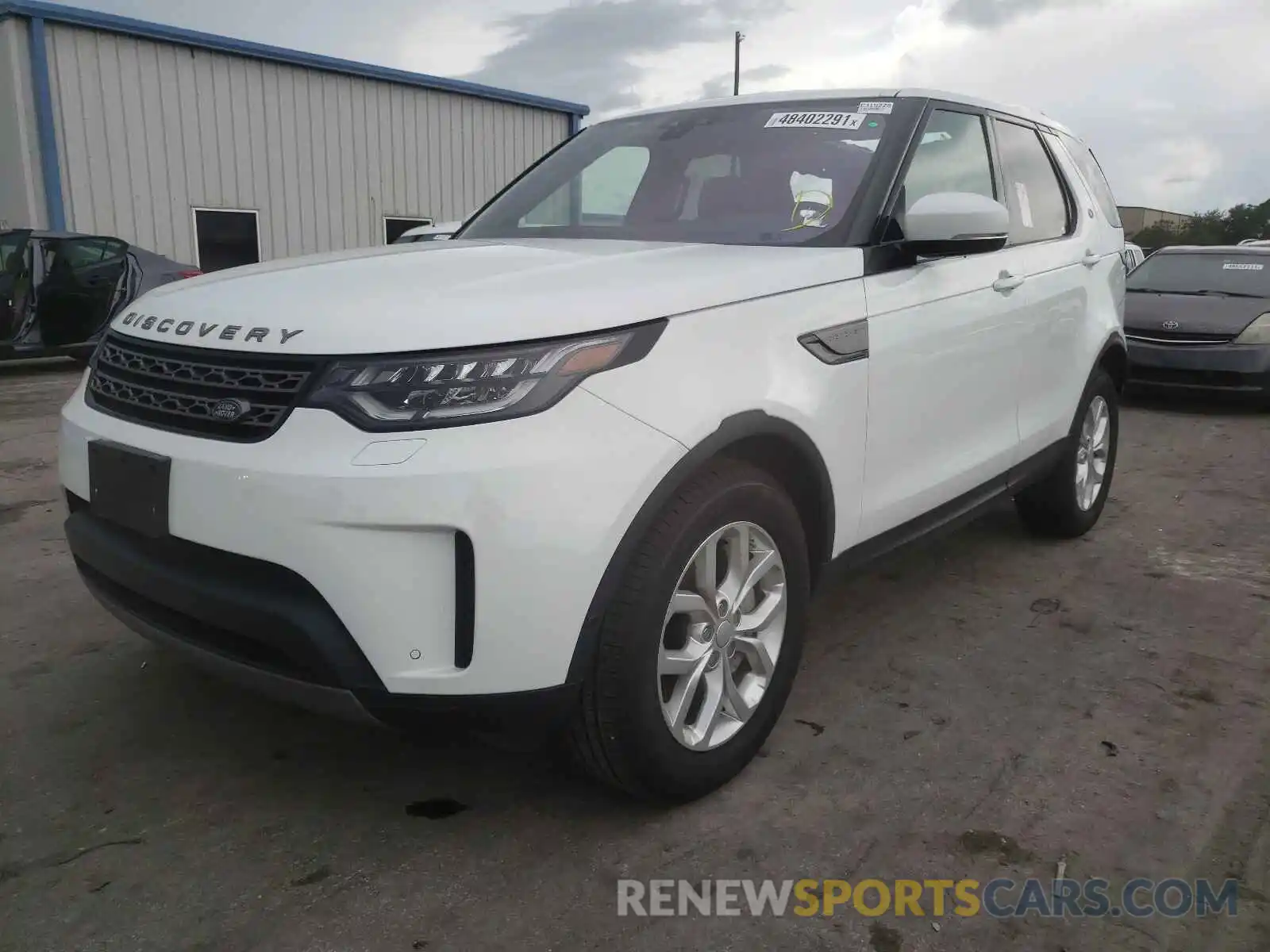 2 Photograph of a damaged car SALRG2RV7L2425004 LAND ROVER DISCOVERY 2020