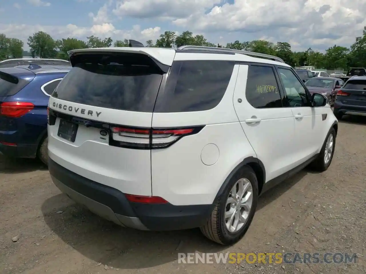 4 Photograph of a damaged car SALRG2RV8L2428901 LAND ROVER DISCOVERY 2020