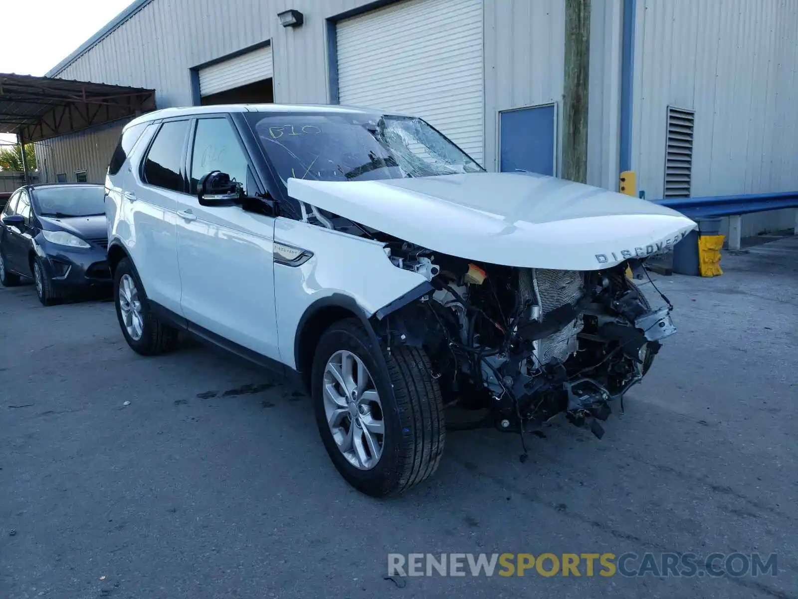 1 Photograph of a damaged car SALRG2RV9L2423058 LAND ROVER DISCOVERY 2020